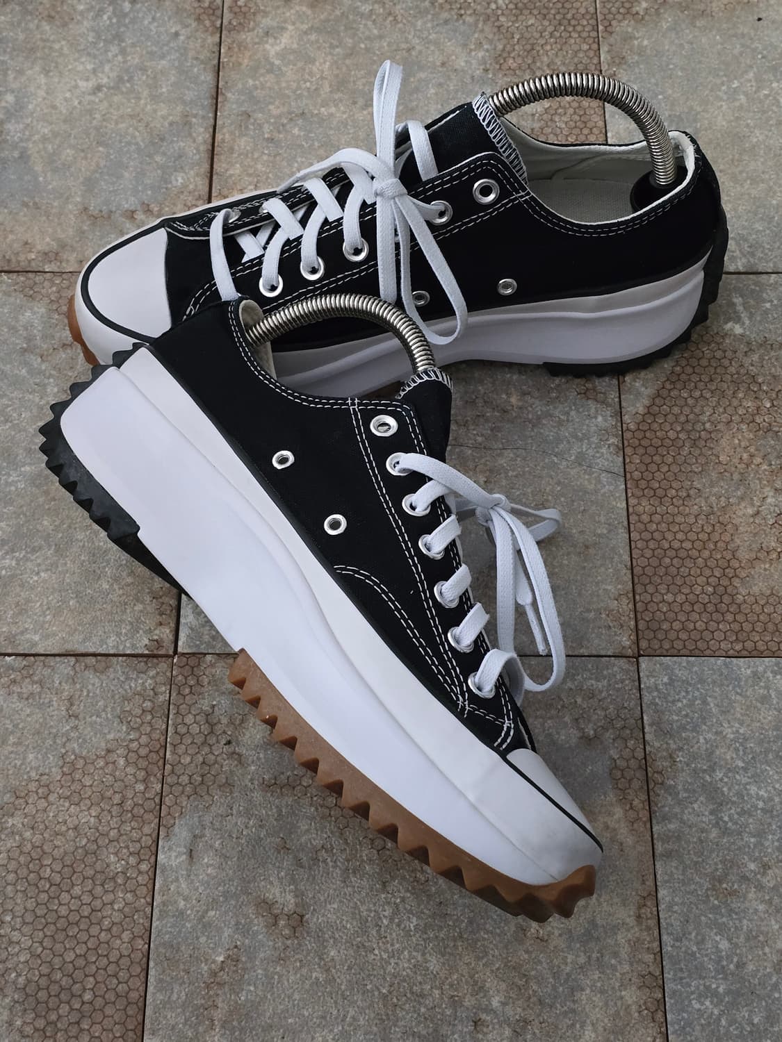 (270)컨버스 런스타 하이크 로우 검흰 상품이미지4