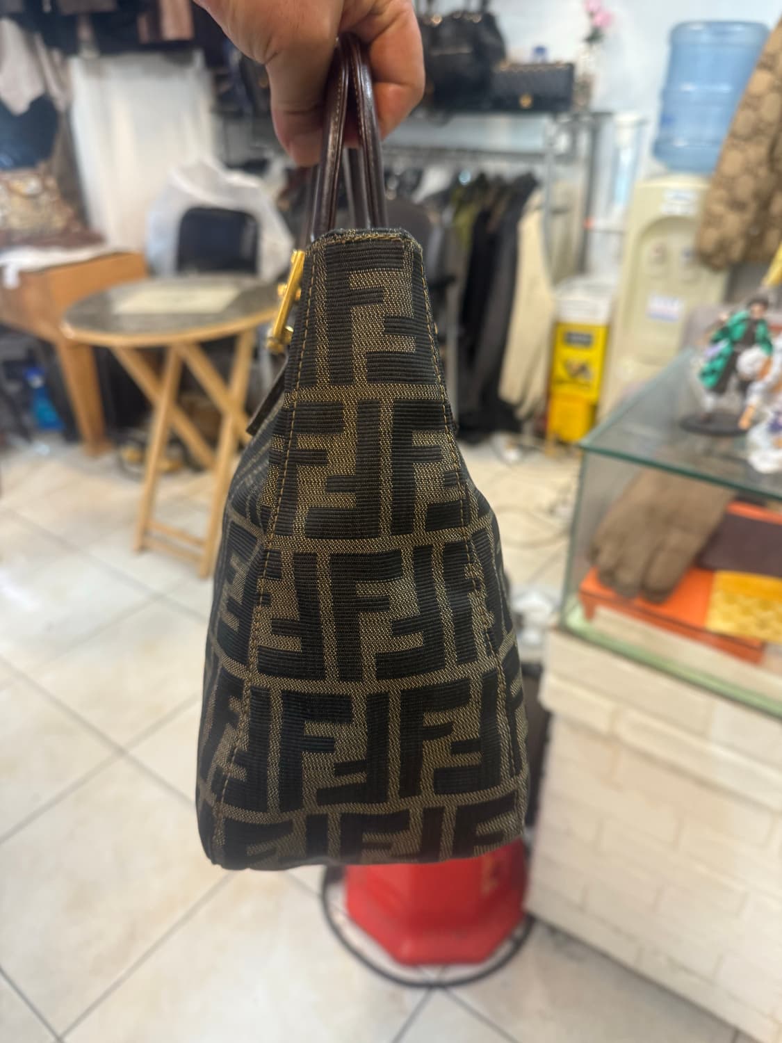 정품 펜디 주카 토트백 팝니다 상품이미지4