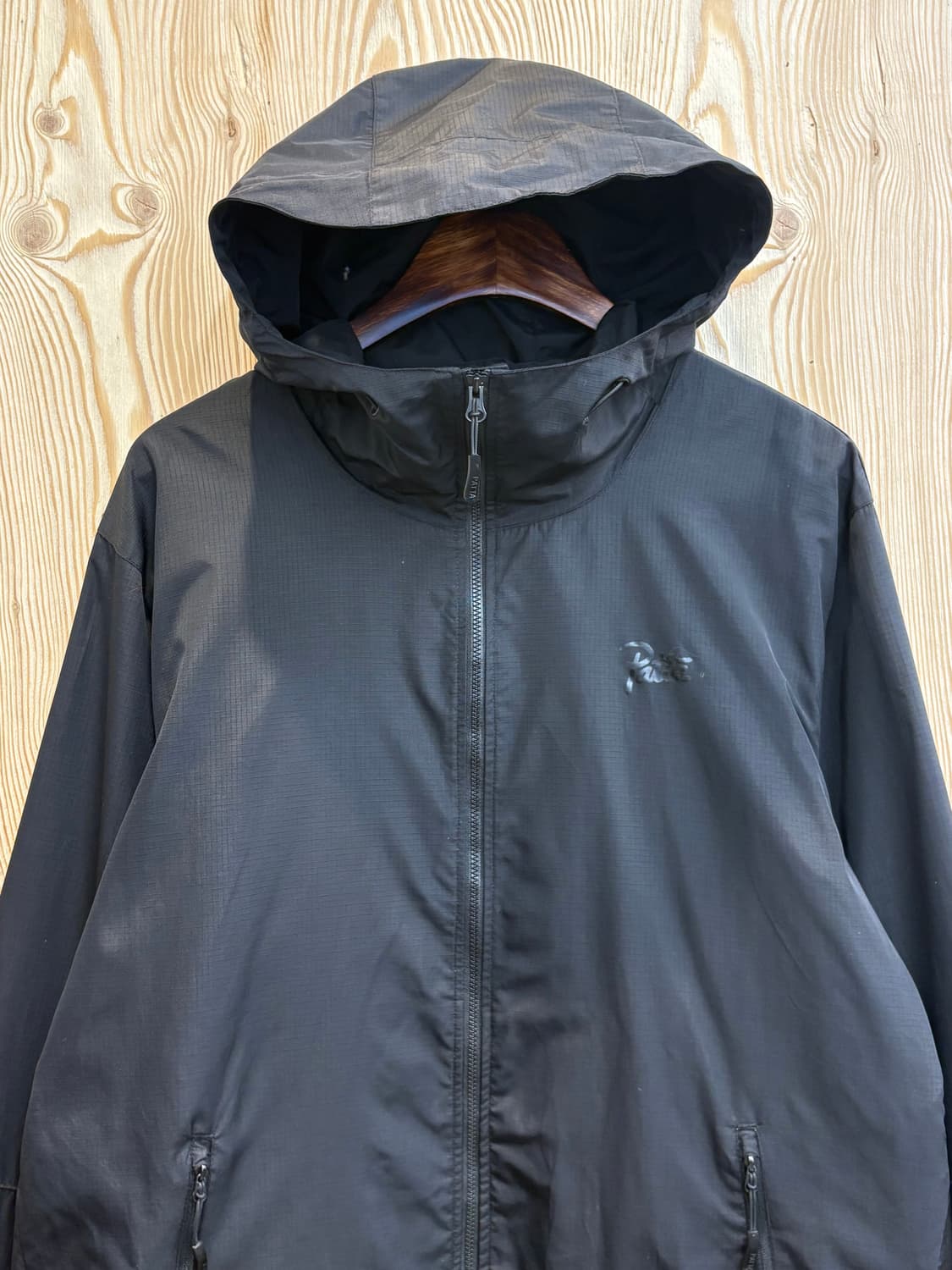 파타 등판 로고 윈드브레이커 상품이미지3