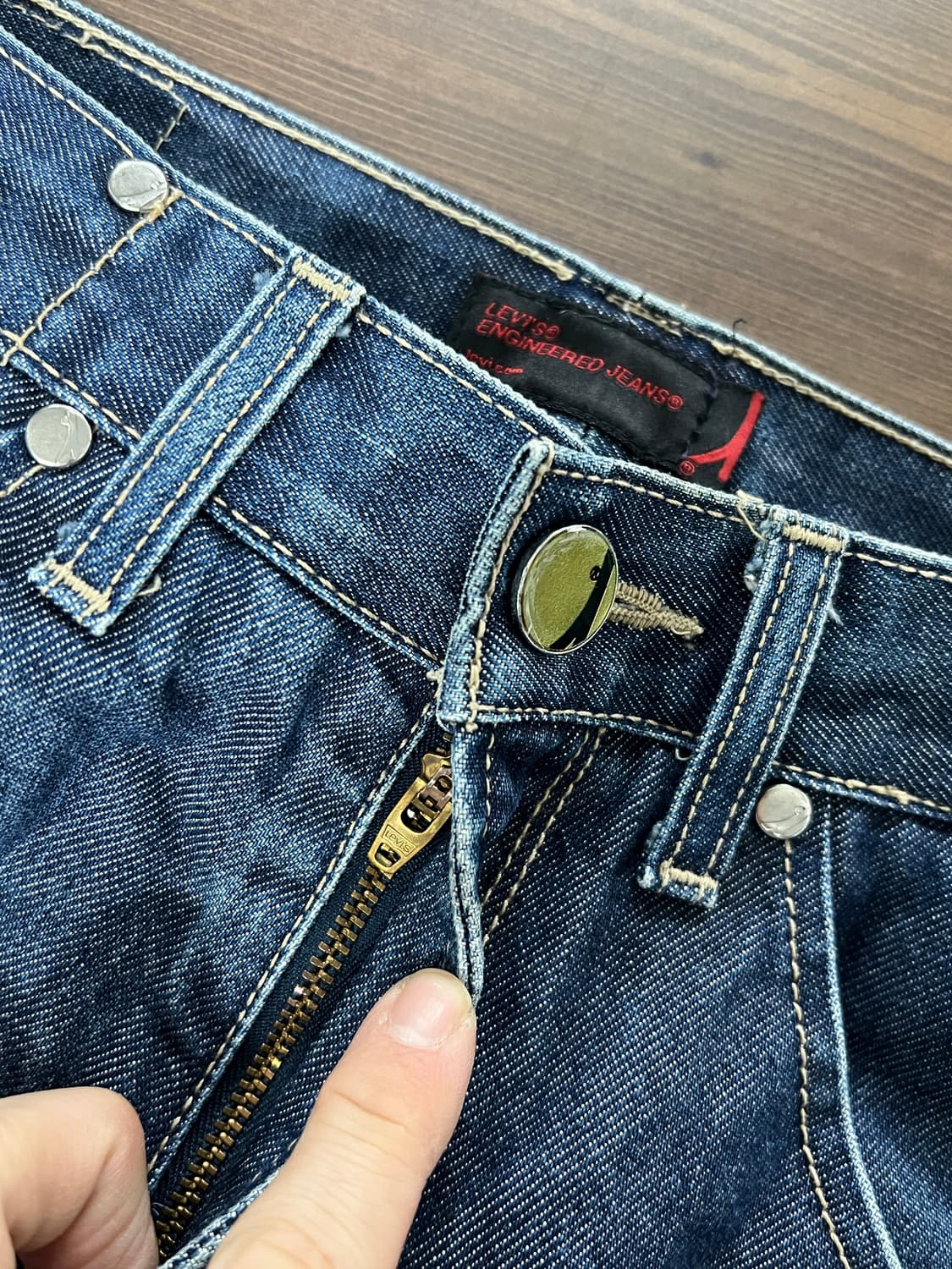 Levis 리바이스 엔지니어드 진스 나팔핏 부츠컷 생지 데님 팬츠 상품이미지5