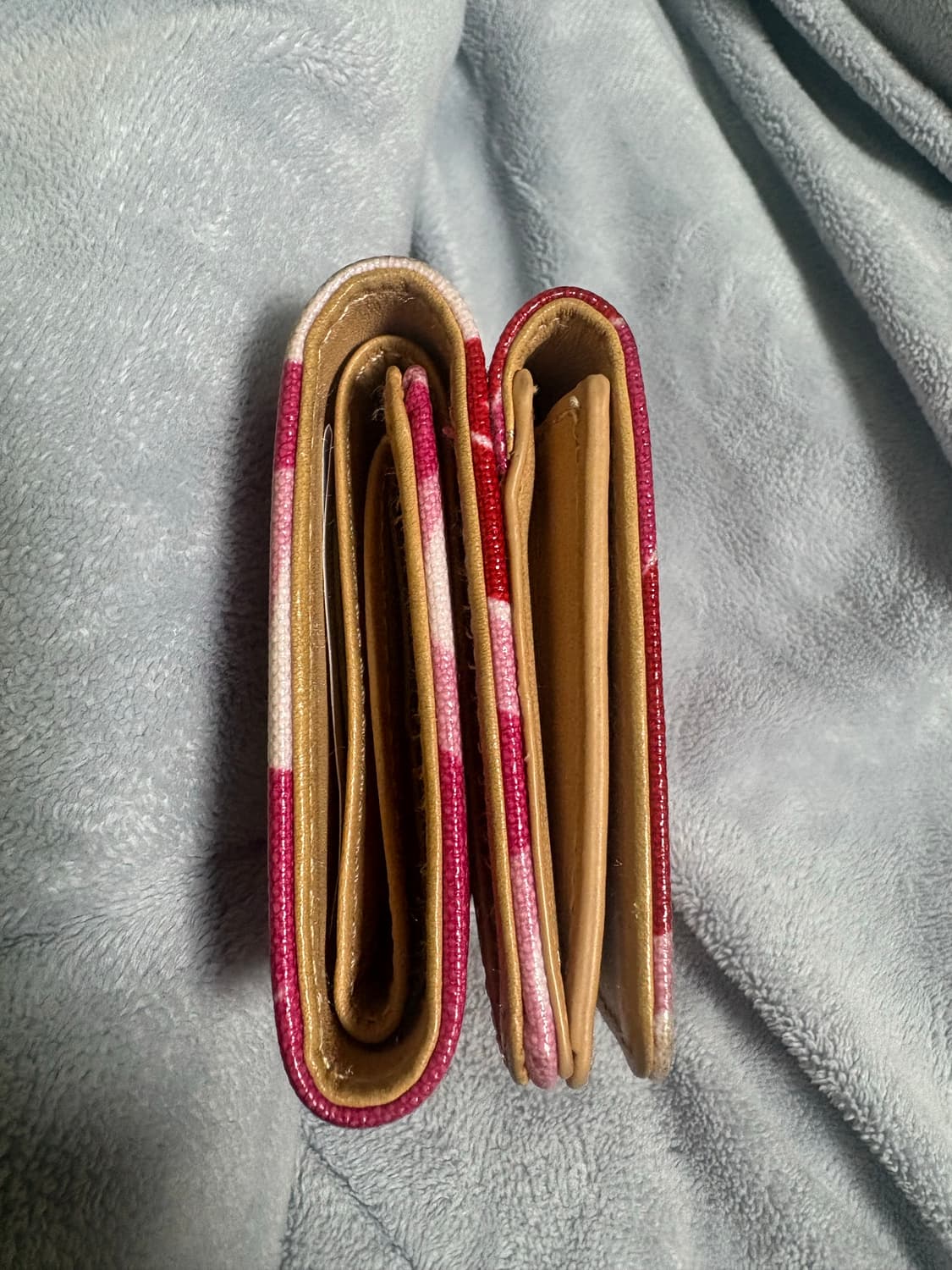 베이프 핑크 카모 지갑 상품이미지4