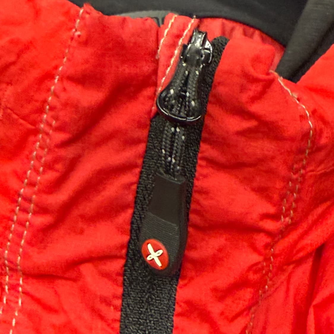 [정품] 몬츄라 바람막이 자켓 레드 b8 상품이미지5