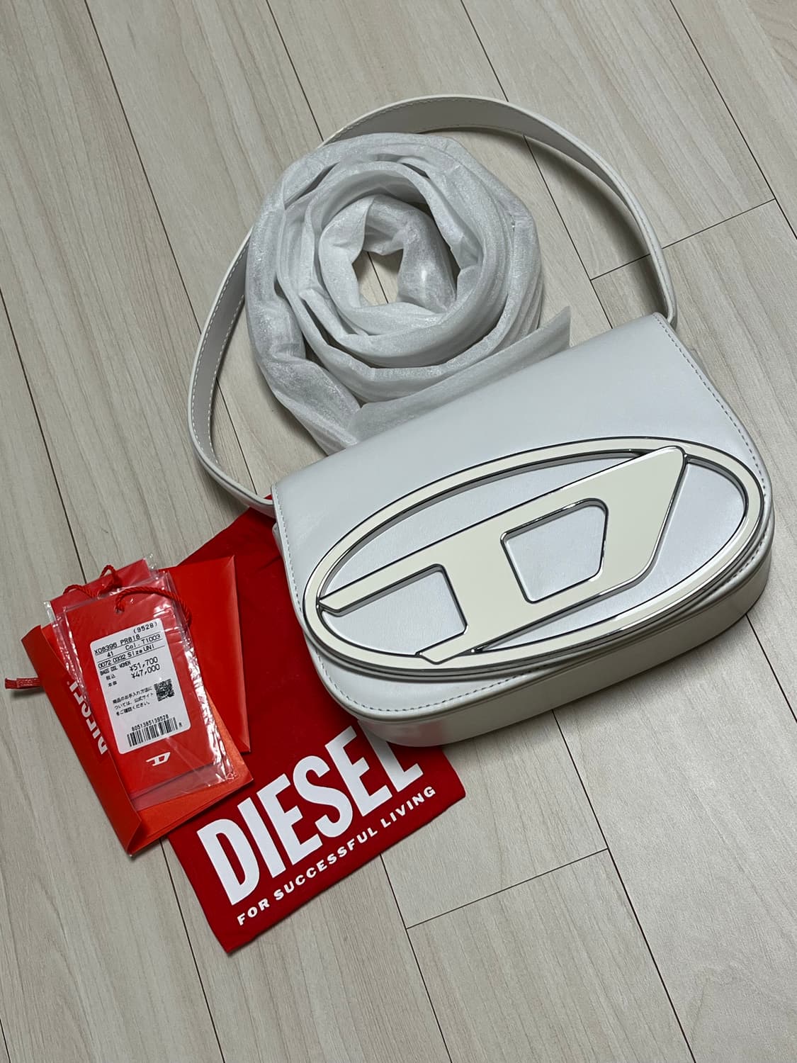 디젤 숄더백 화이트 상품이미지1