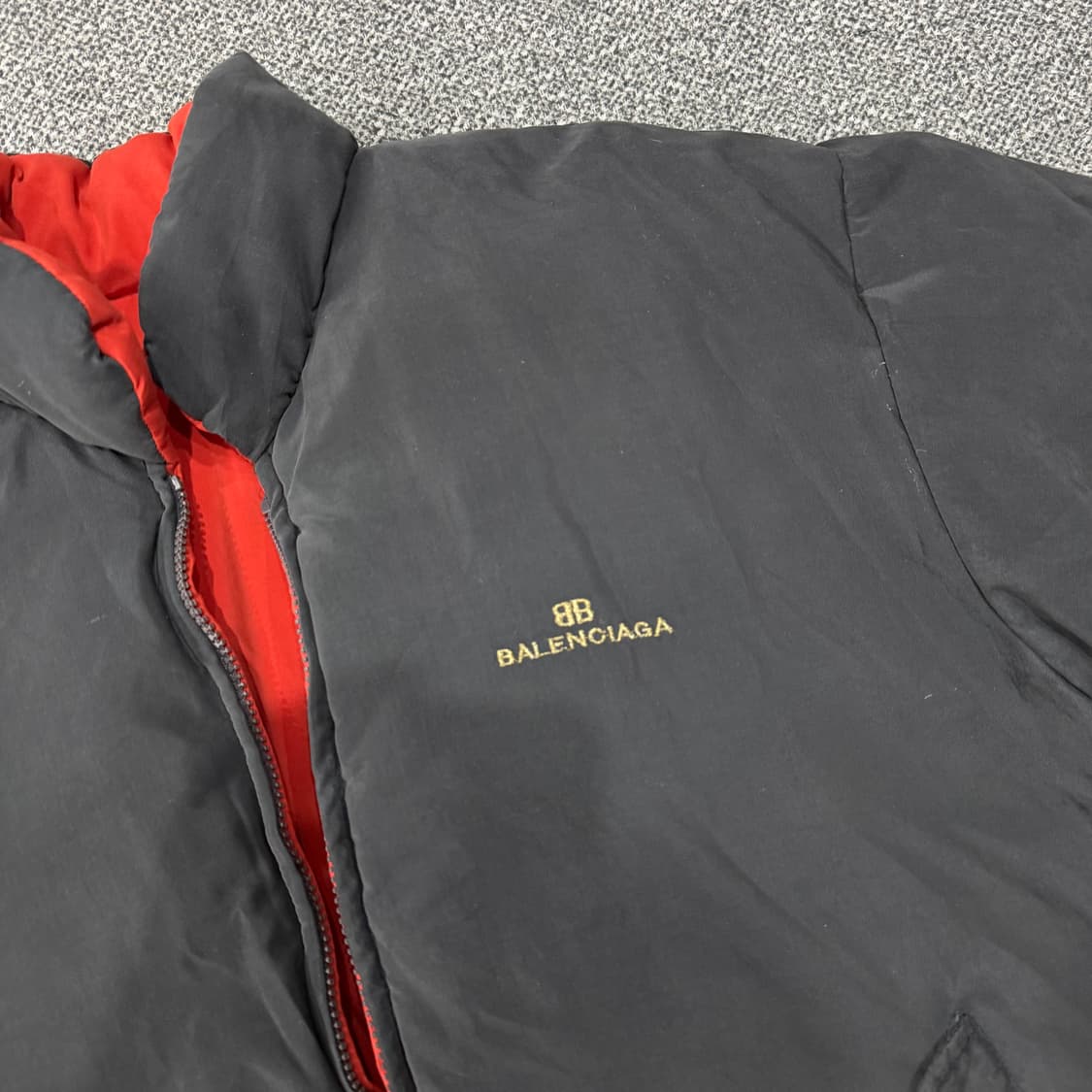 발렌시아가 90s 리버시블 오리털 패딩 상품이미지4