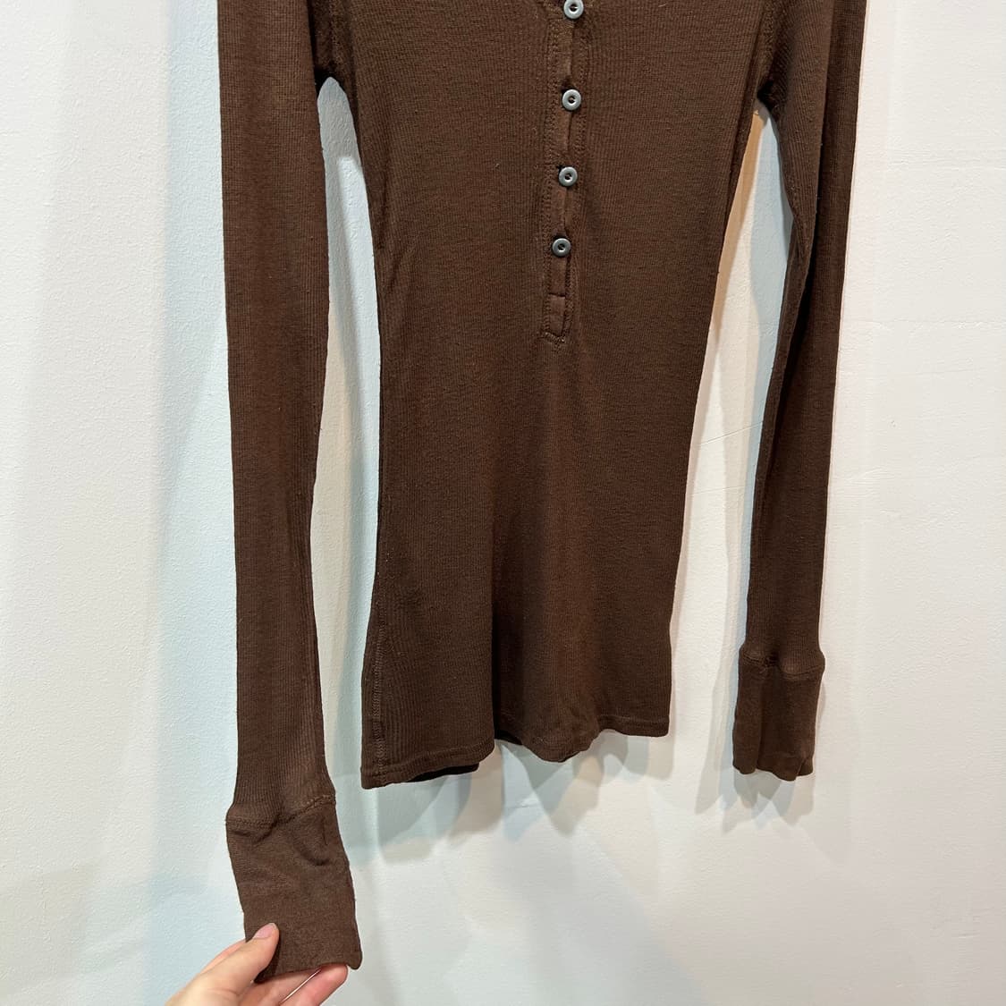 브라운 버튼 롱 슬리브 상품이미지3