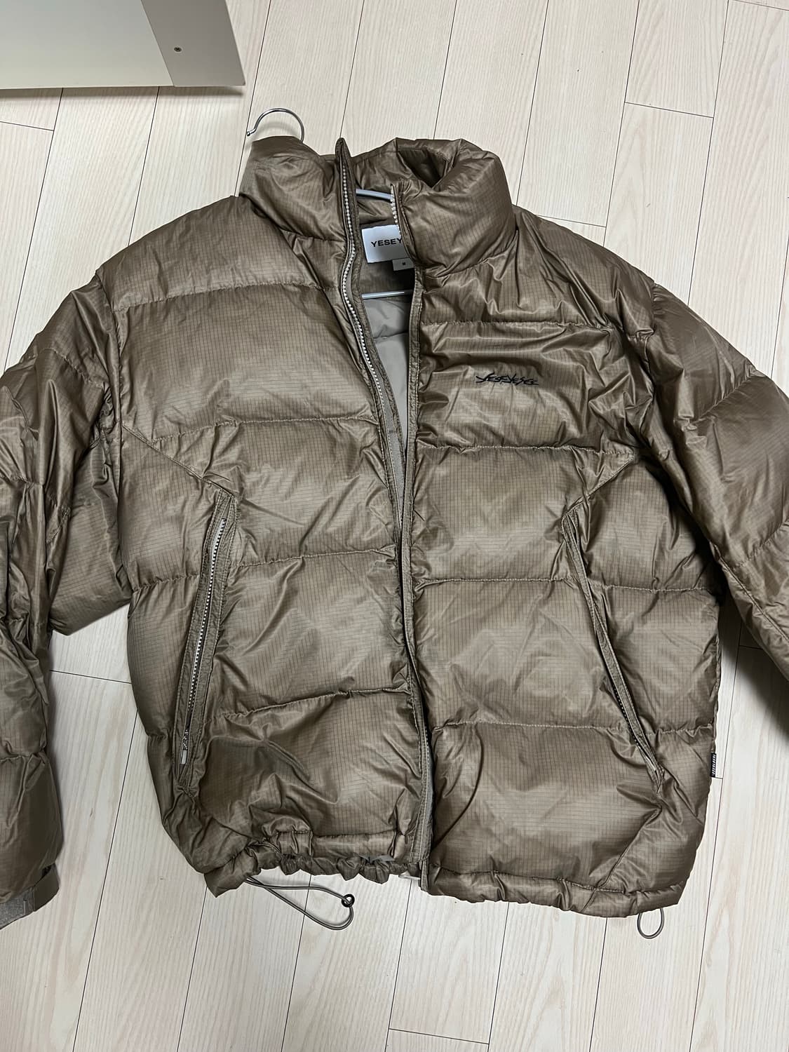 (M) 예스아이씨 5B Fond Down Jacket Greige 상품이미지2