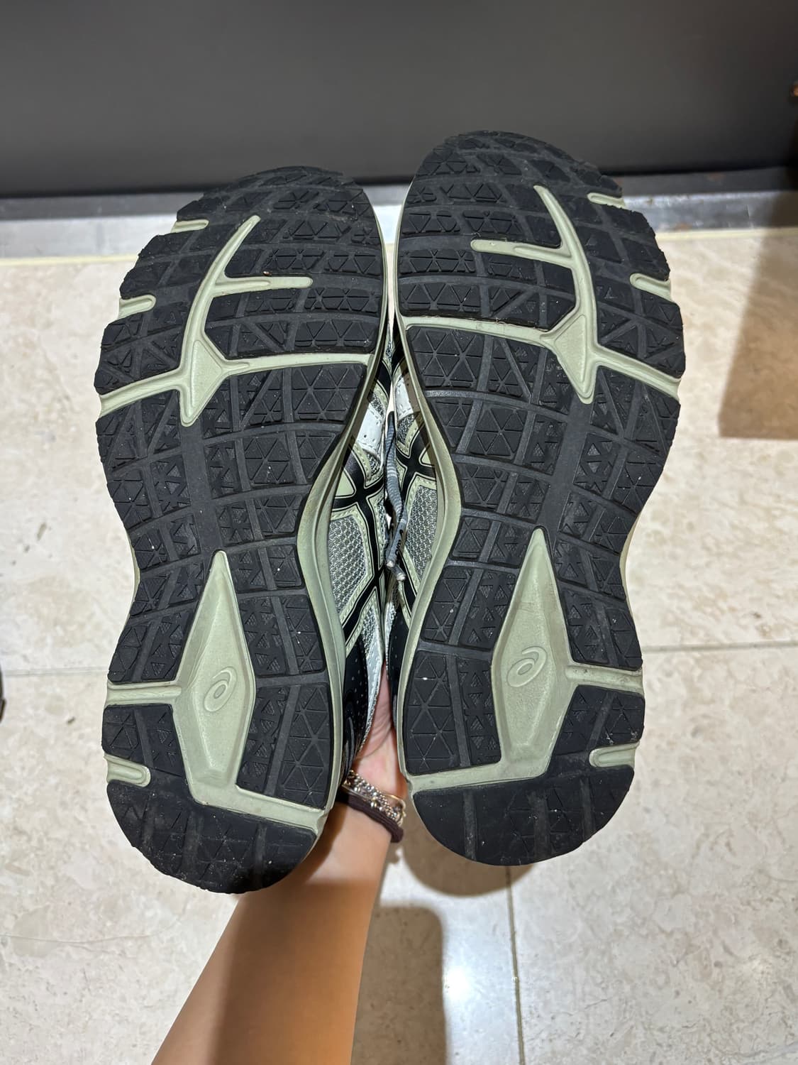 아식스 100S 운동화 250 상품이미지2