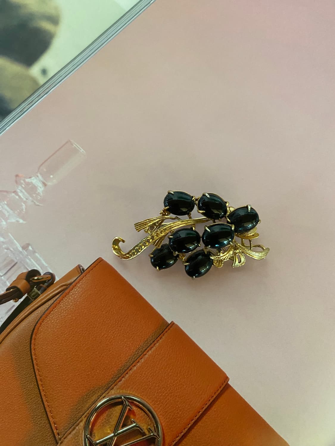 빈티지 블랙 글라스스톤 포도송이 브로치 상품이미지1