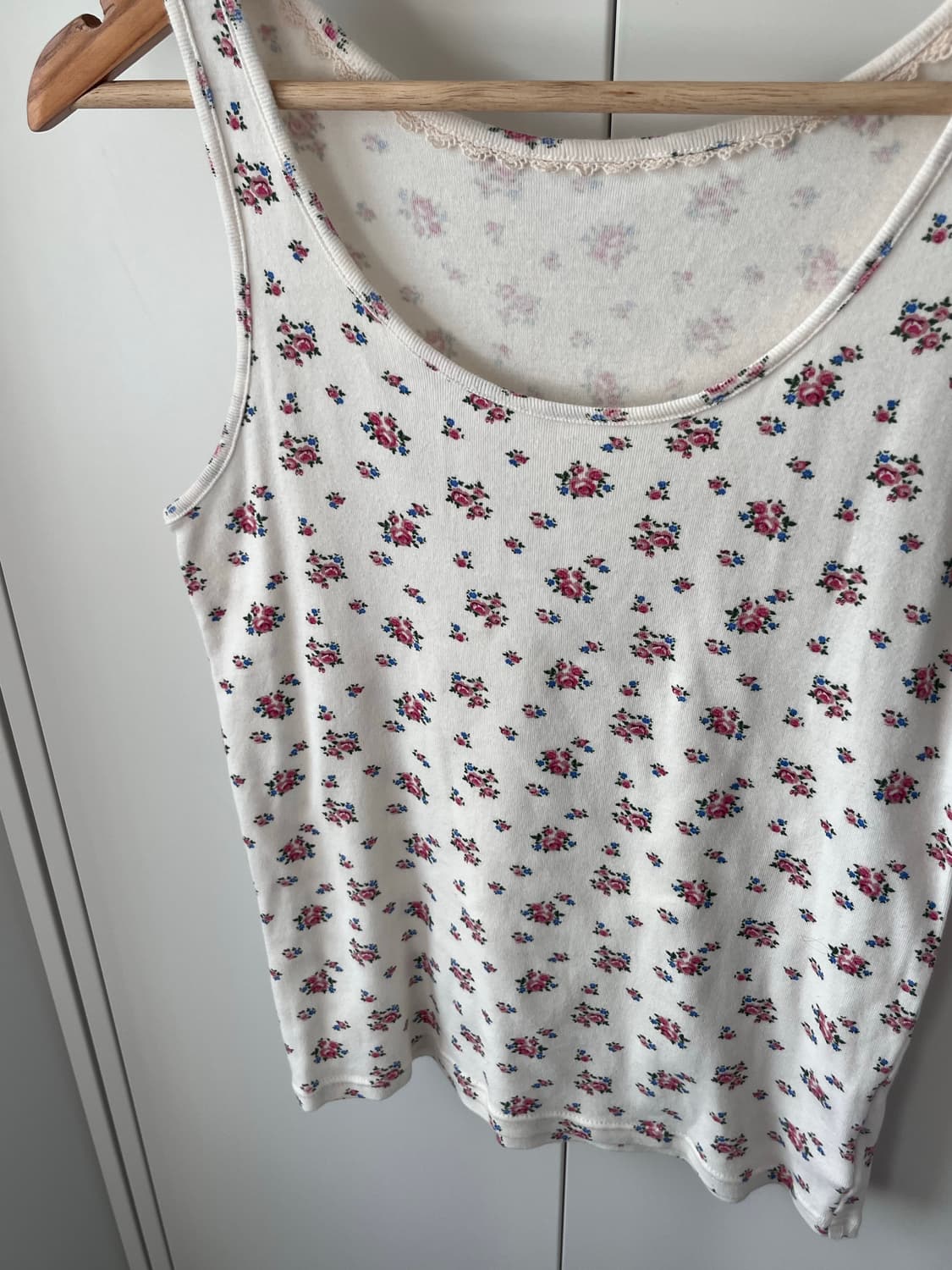 Earth music 잔꽃 패턴 슬리브리스 상품이미지9