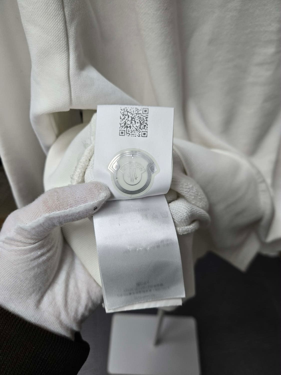 [40%할인] 몽클레어 빅로고 맨투맨 M 상품이미지6