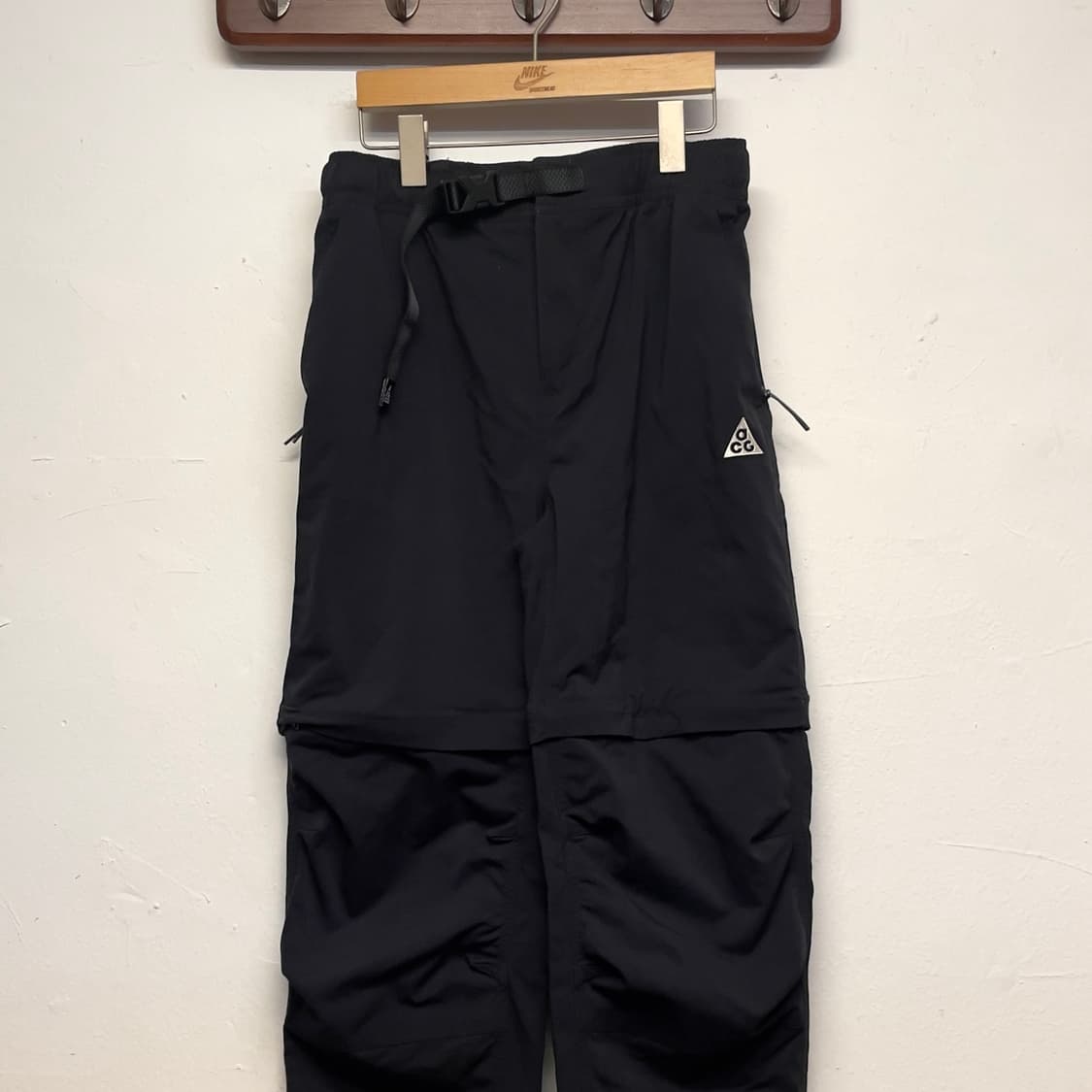 나이키 (키즈/우먼) 스미스 써밋 카고 블랙 팬츠   상품이미지1