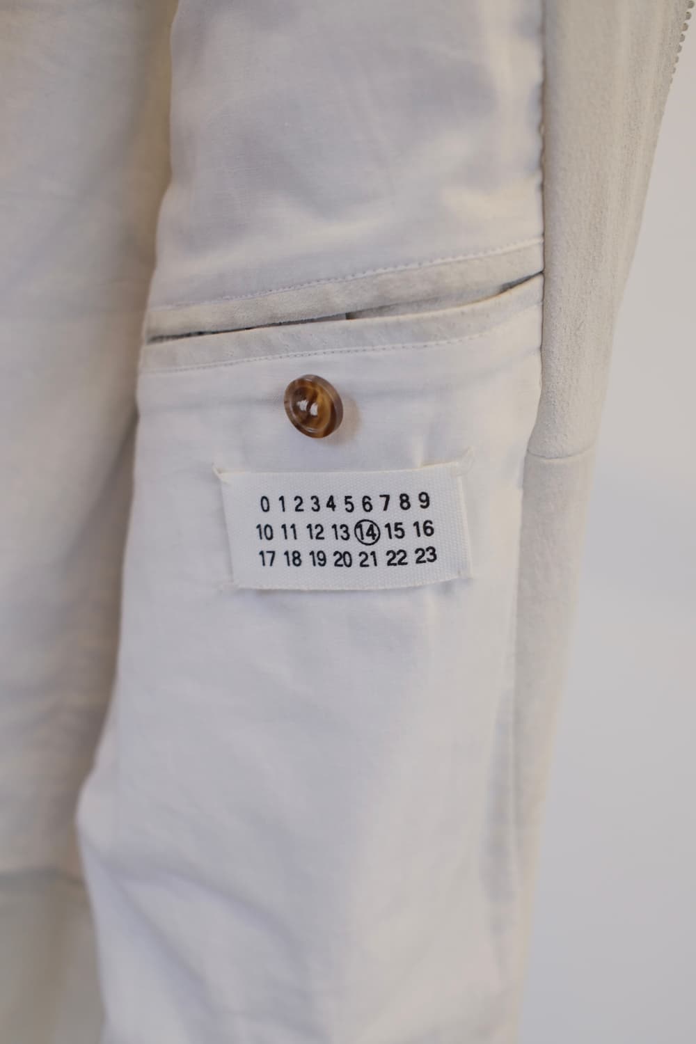 메종 마르지엘라 Maison Margiela 화이트 누벅 지퍼 베스트 상품이미지5