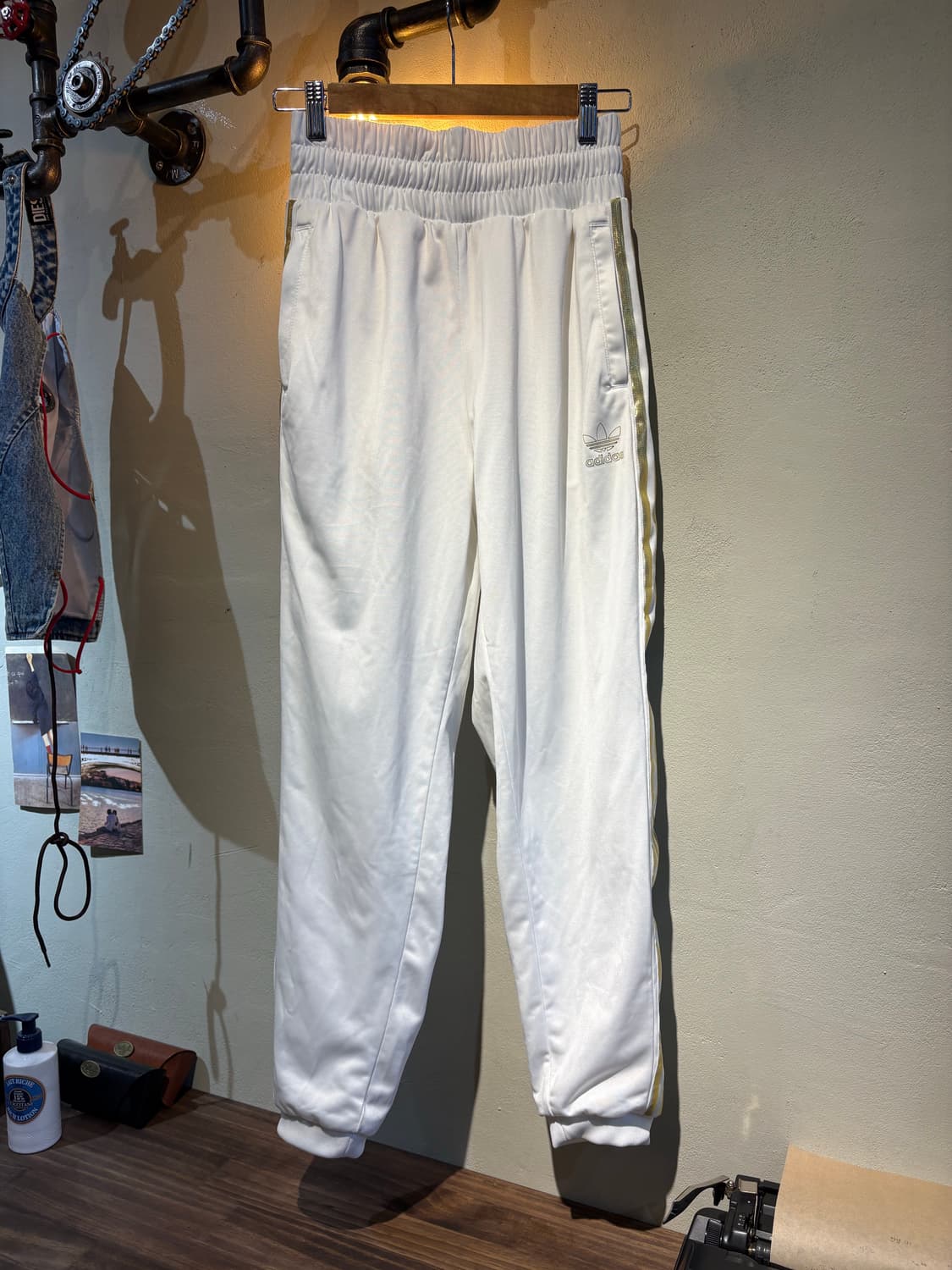 아디다스 화이트 조거팬츠 상품이미지1