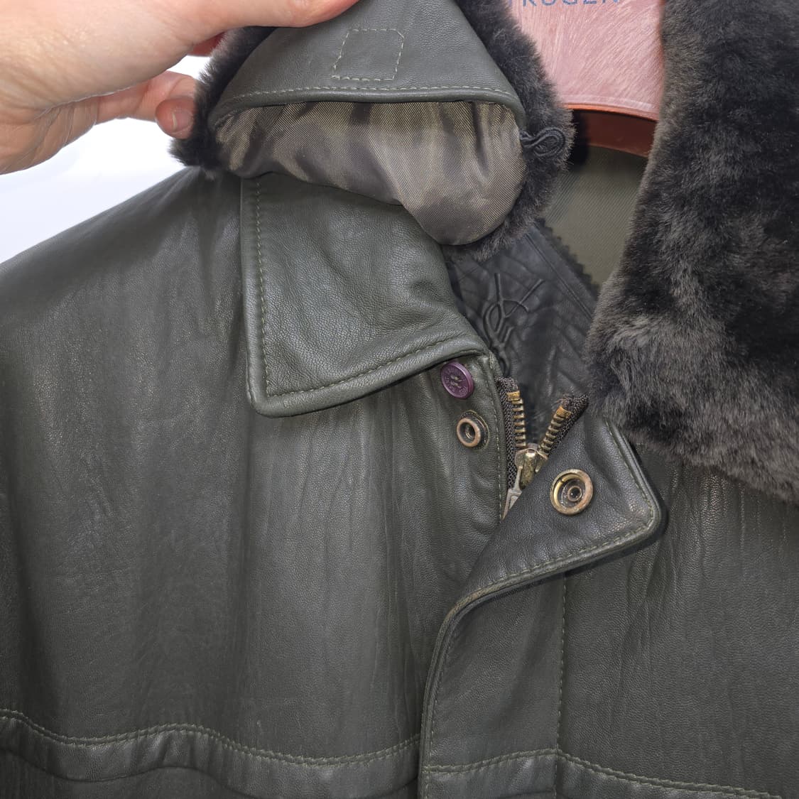 이브 생로랑 클래식 쉽 레더 자켓 상품이미지7