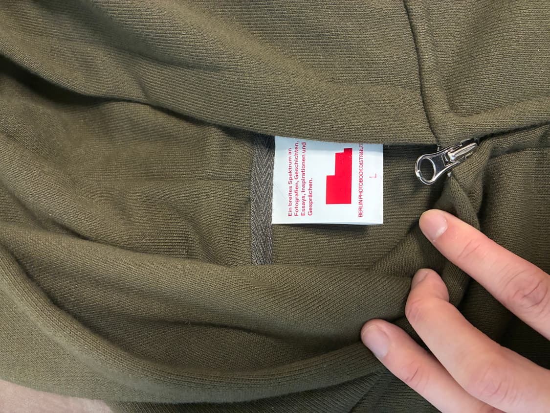 베를린포토북스 후드집업 카키 L사이즈 상품이미지3