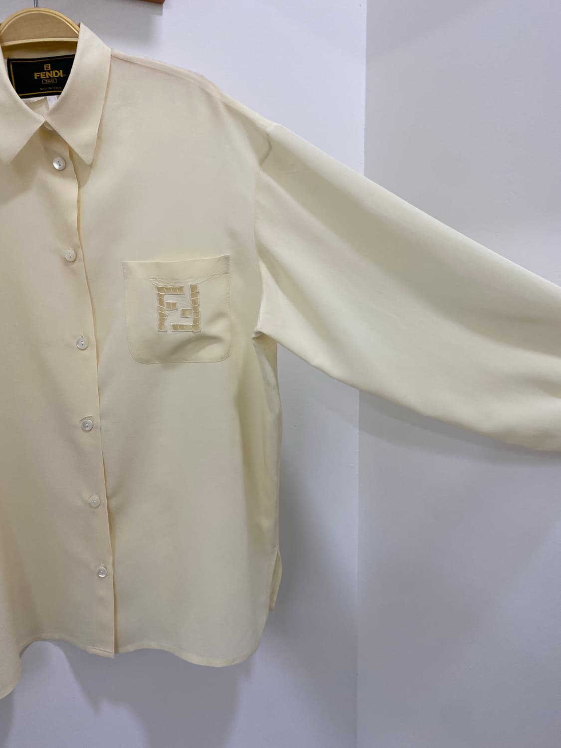 Fendi Cream Silk Blouse  상품이미지4