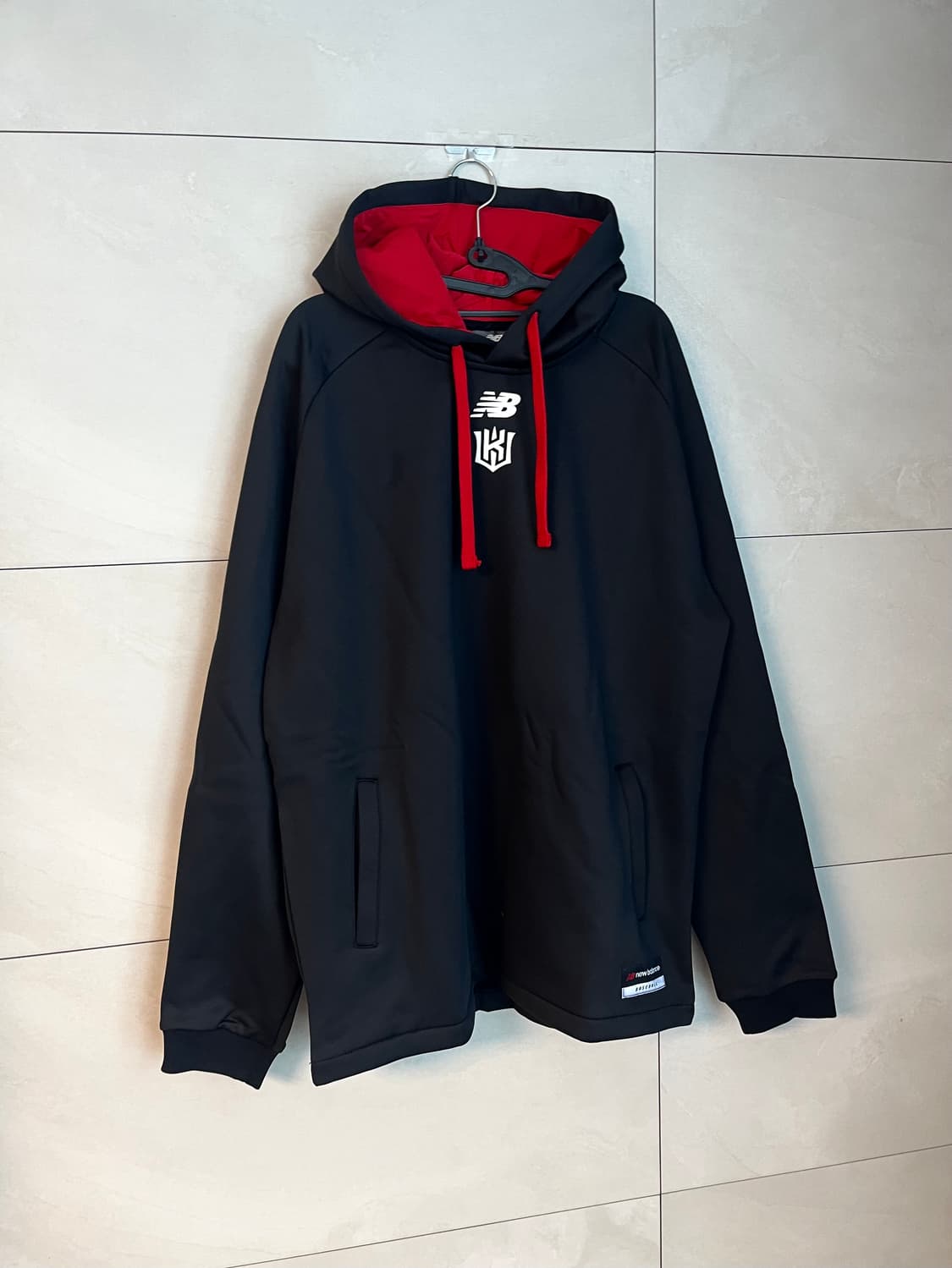 [2XL/110] KT케이티 위즈X뉴발란스 후드티 블랙 상품이미지3