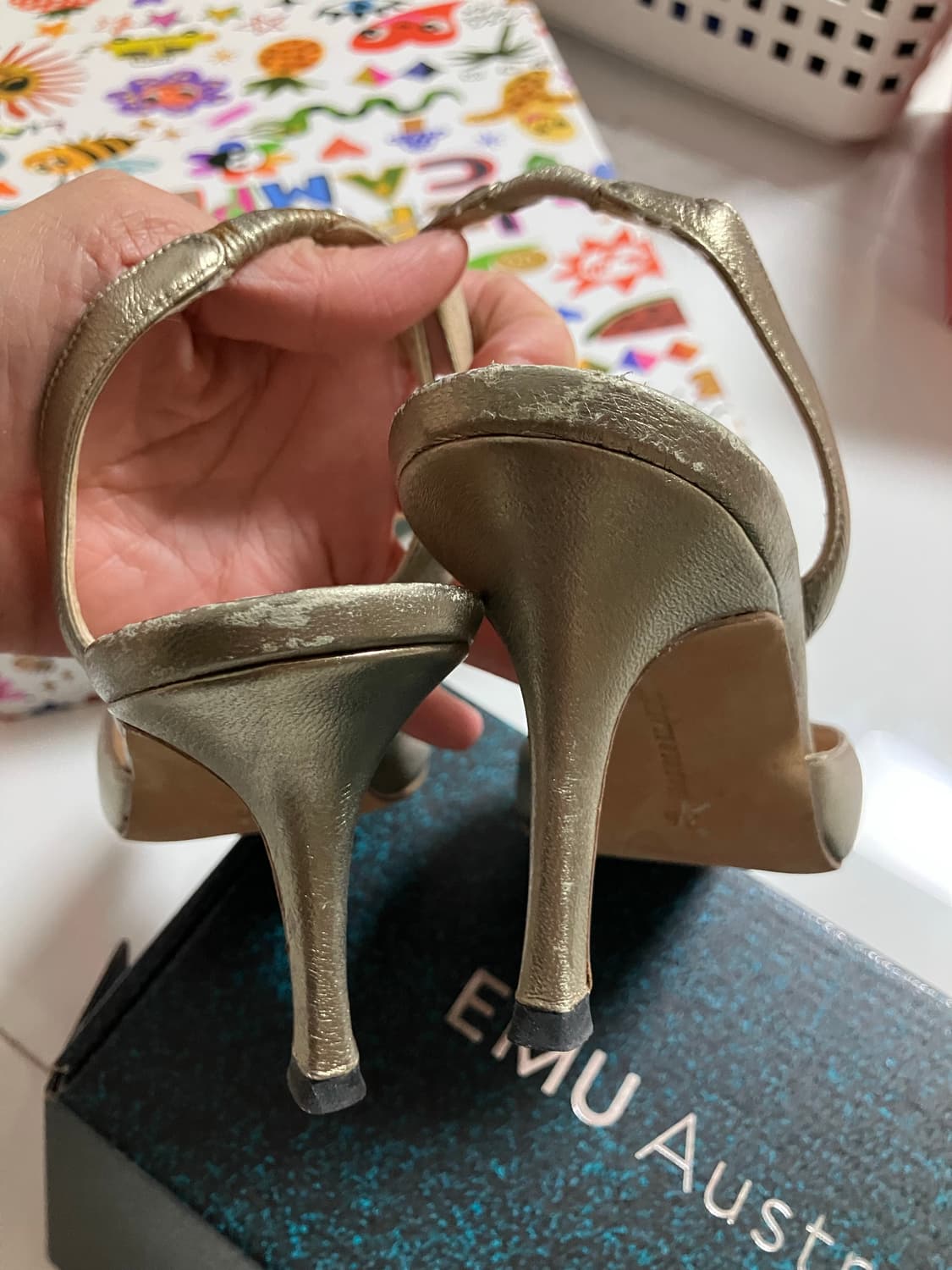 마놀로 블라닉 슬링백 금색 힐 포인티드토 상품이미지4