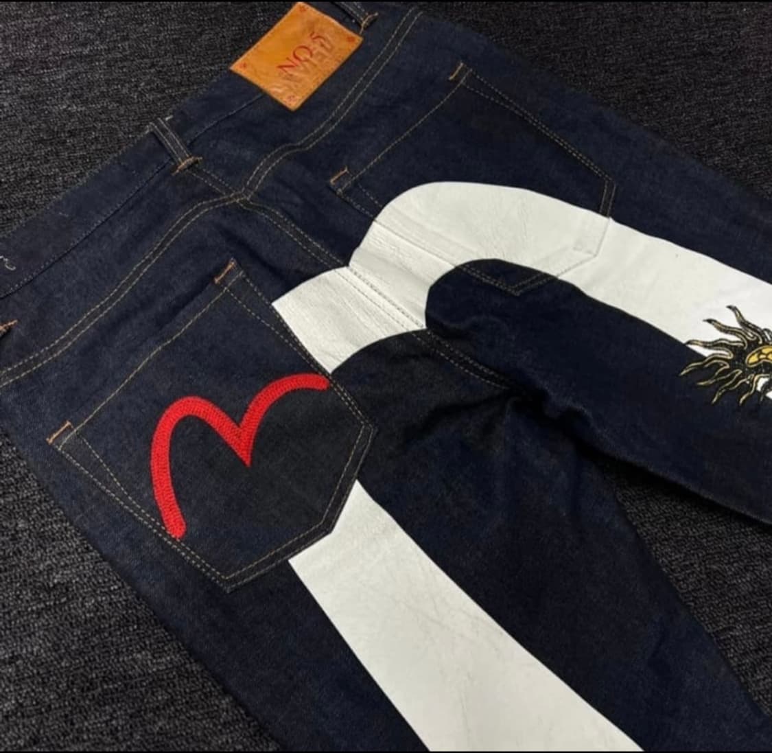 에비수 백로고 데님 자수 팬츠 상품이미지5