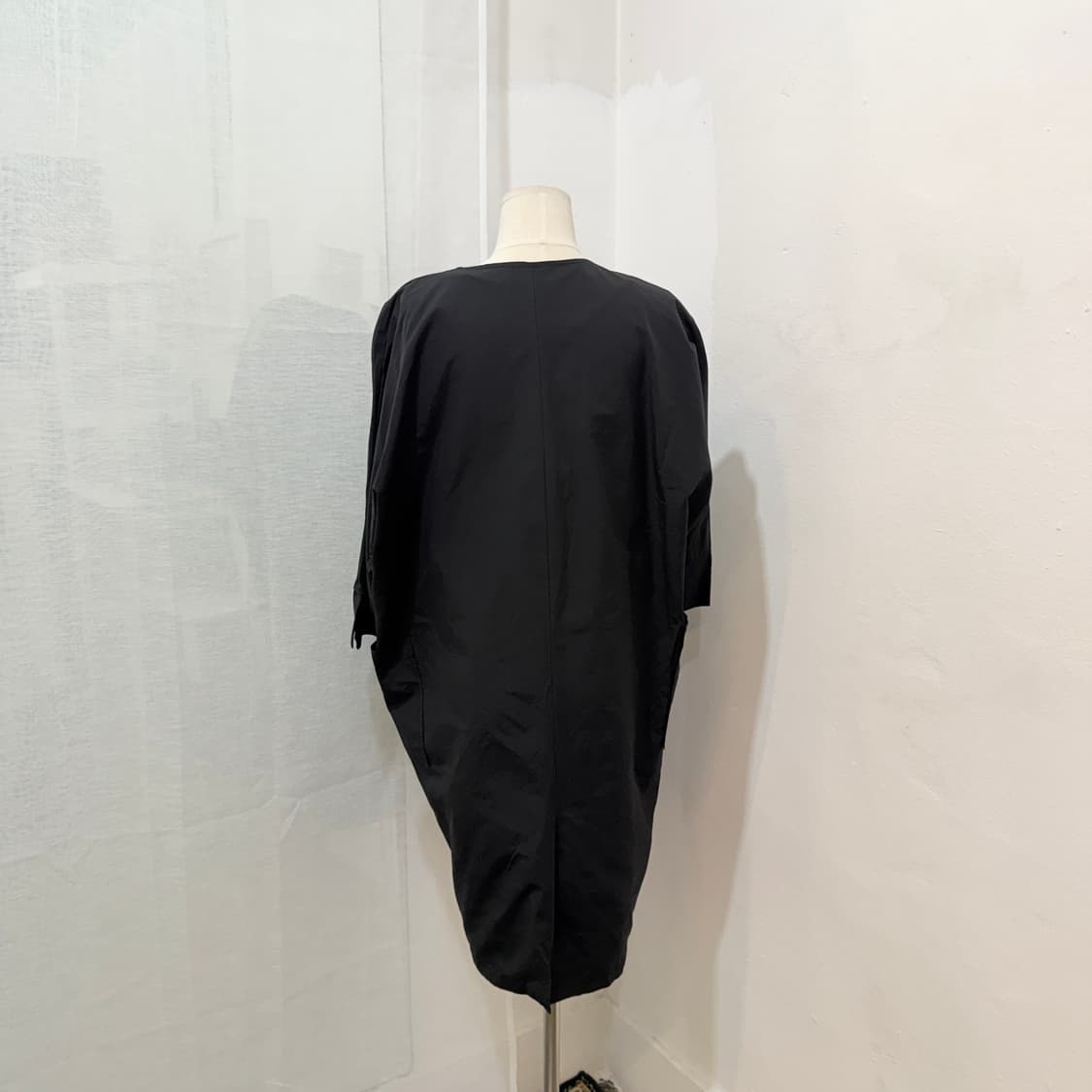 블랙 바스락 나일론 고급미디원피스 가오리핏 4669 상품이미지4