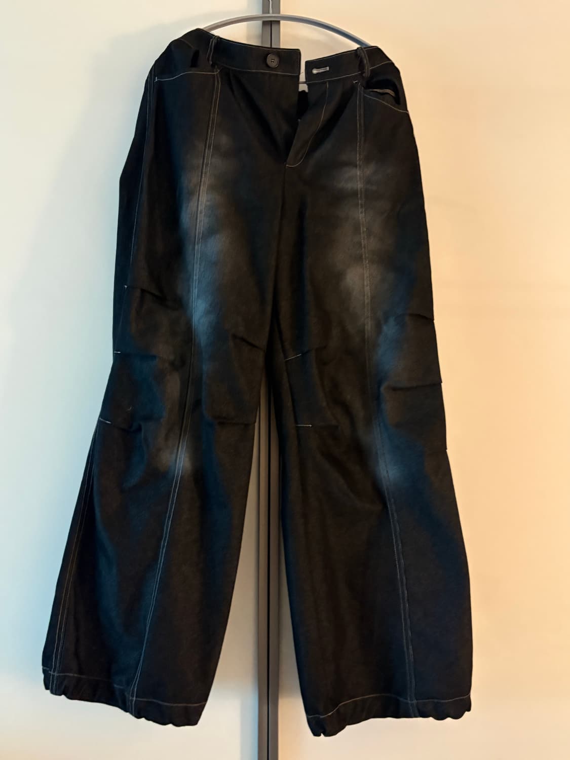 아캄 Sprayed Denim Pants (Black) 상품이미지2