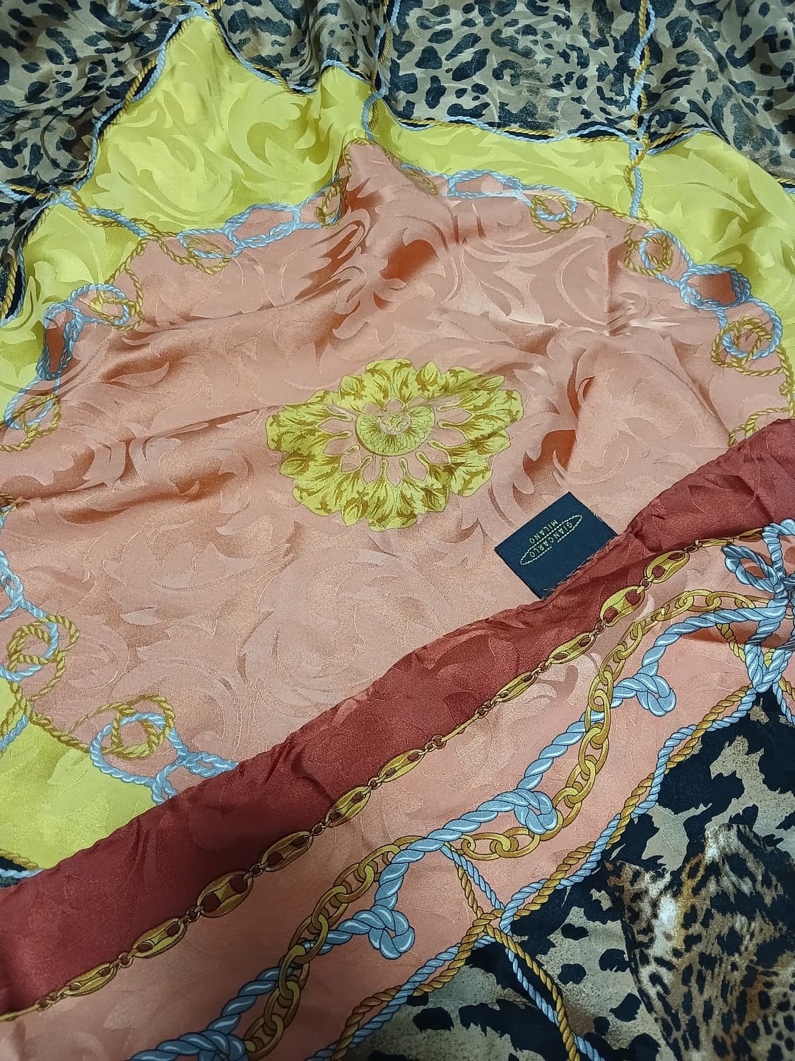 Giancarlo Milano 갸루 호피 실크스카프 상품이미지3