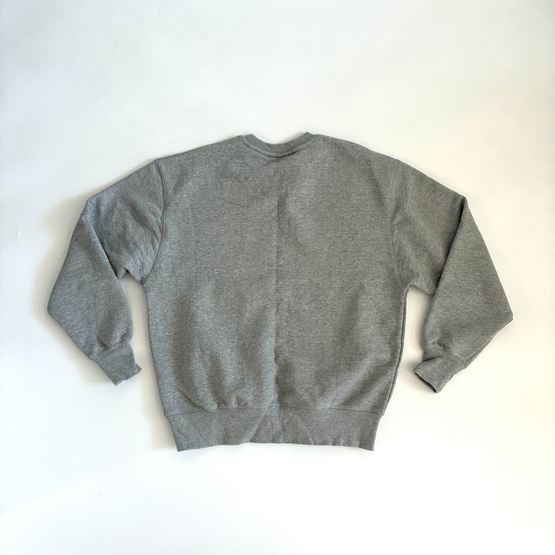 아웃스탠딩 밀리터리 핀업걸 맨투맨 멜란지그레이  상품이미지6