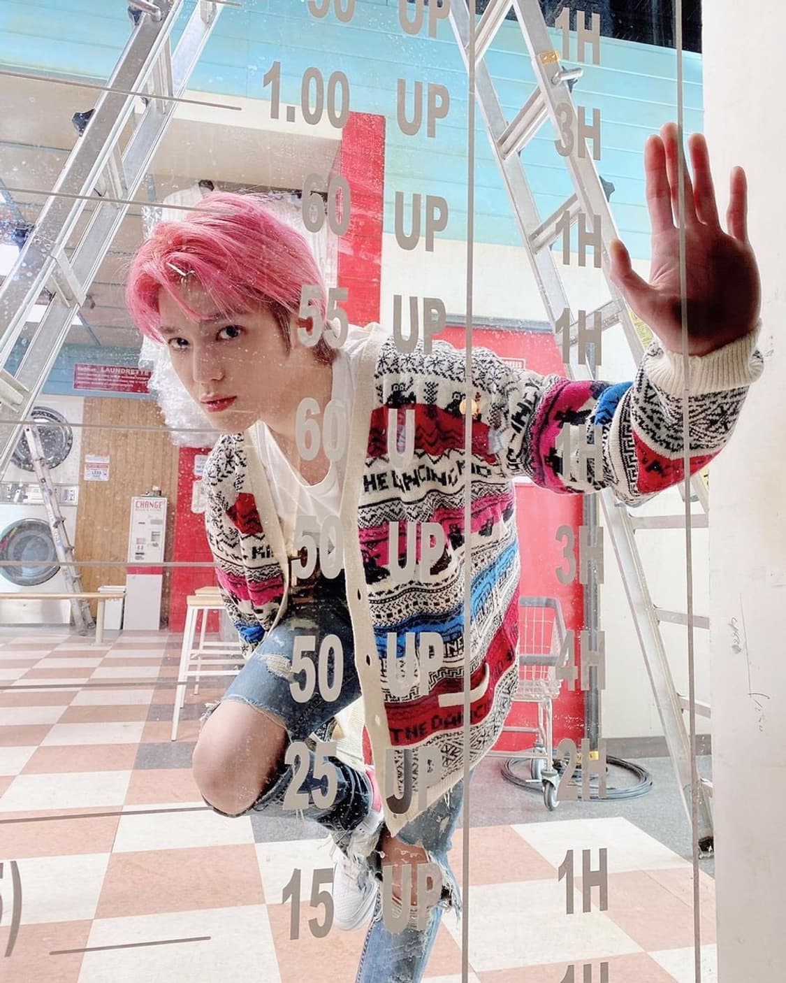 [NCT 태용님 착용] 셀린느 21ss 댄싱키드 자카드 가디건 상품이미지1
