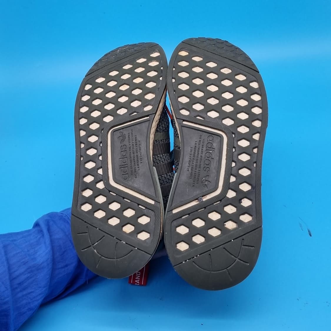 ii 아디다스 NMD R1 남성 운동화 260 상품이미지3