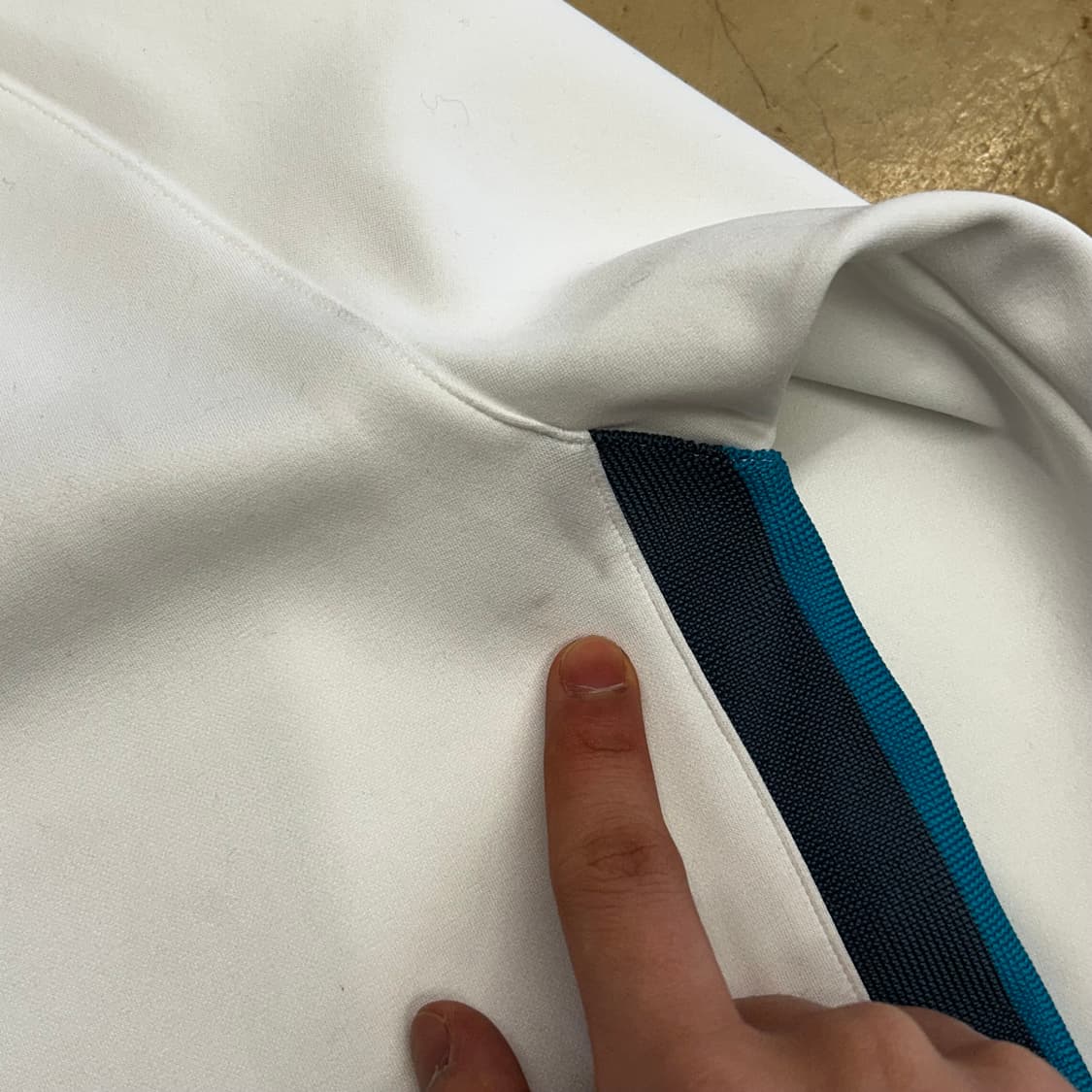 L 나이키 화이트 트랙탑 상품이미지8