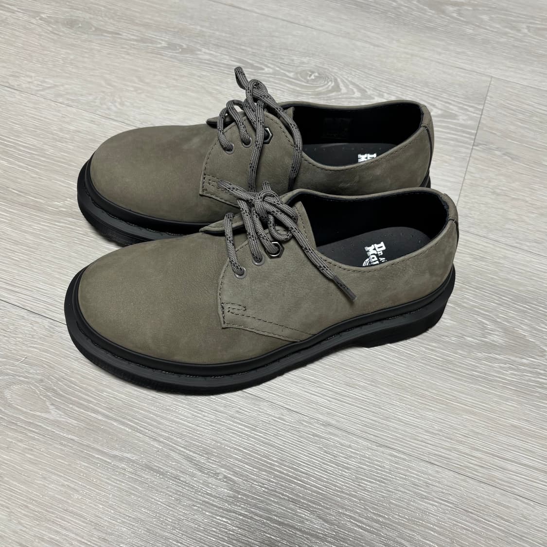 새상품) 닥터마틴 1461 누벅 그레이 220 상품이미지2