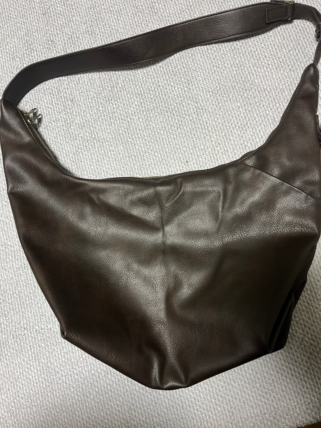 GU 크로스바디백 브라운 새상품 상품이미지1