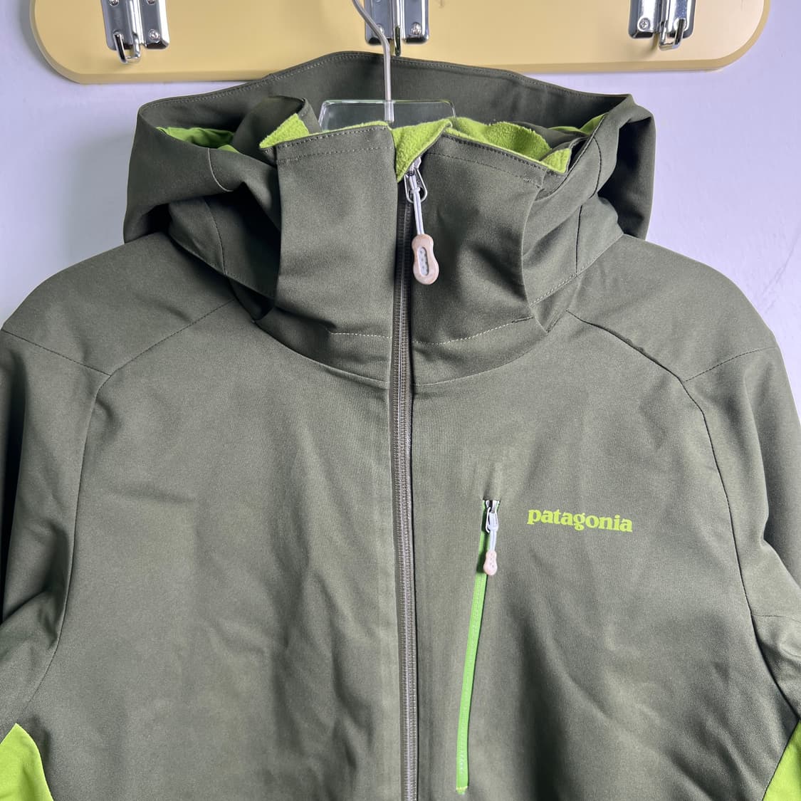 파타고니아 인슐레이티드 파우더 볼 바람막이 자켓 S 상품이미지4