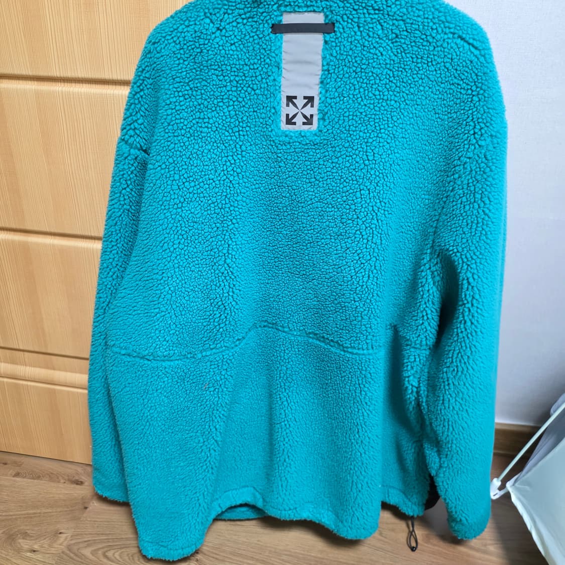 오프화이트 오버사이즈 후리스 상품이미지2