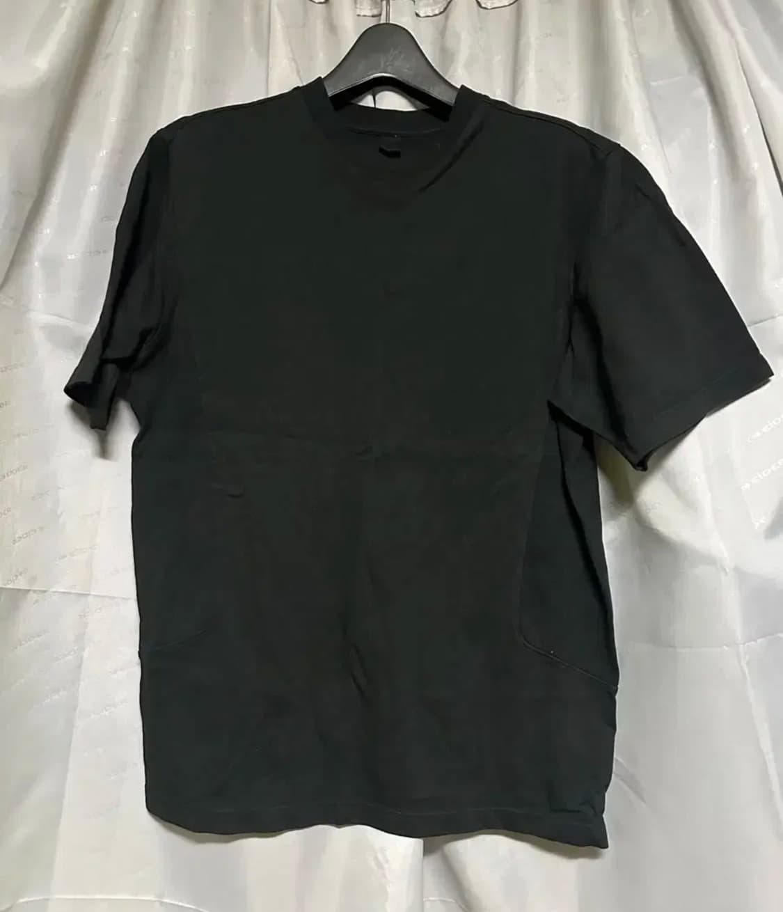 ee 립 크롭 티셔츠 블랙 상품이미지1