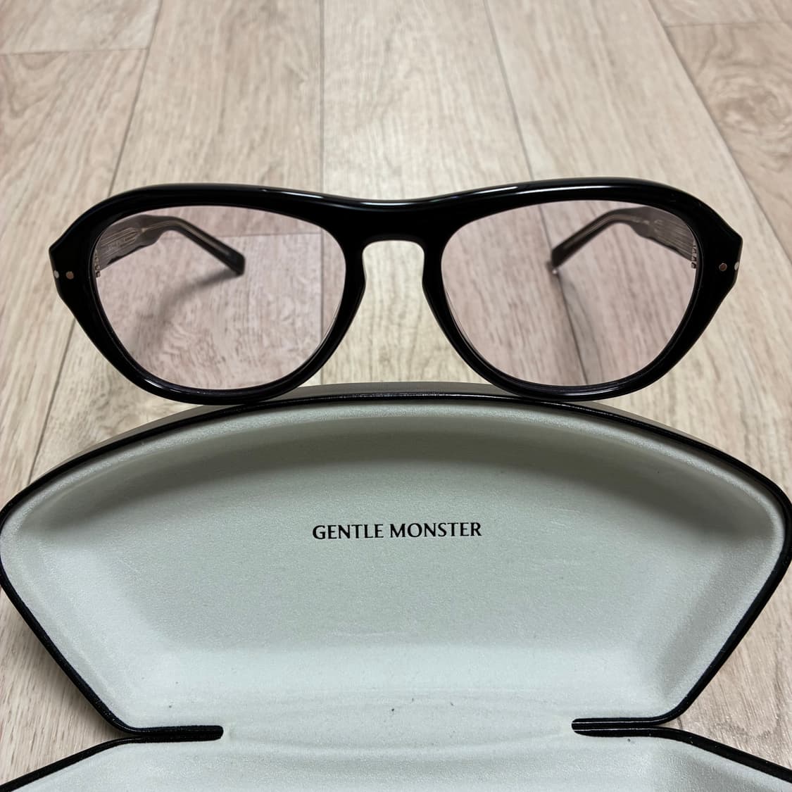 [새상품 풀박스] 젠틀몬스터 오아 OAA V1 (V) 퍼플 렌즈 상품이미지5