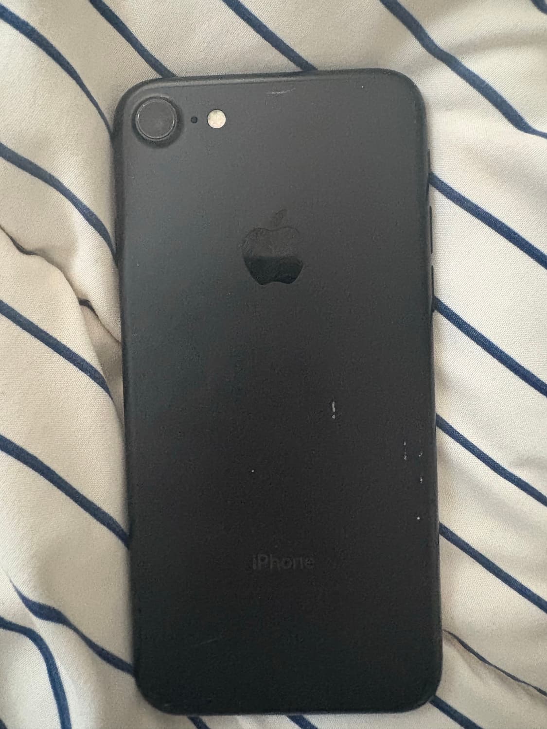 아이폰 매트블랙 7 128기가 상품이미지1