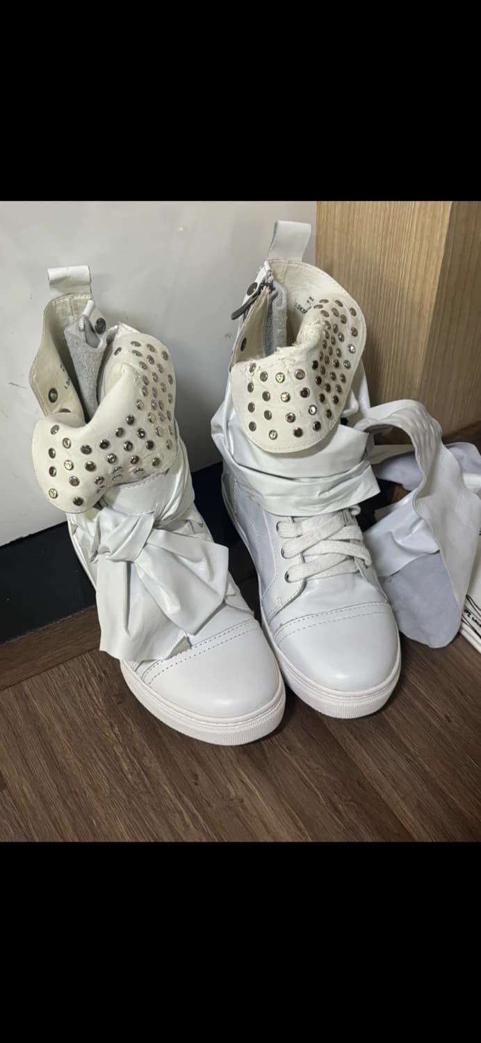 슈콤마보니 레더 하이탑 스니커즈 37.5 사이즈 상품이미지1