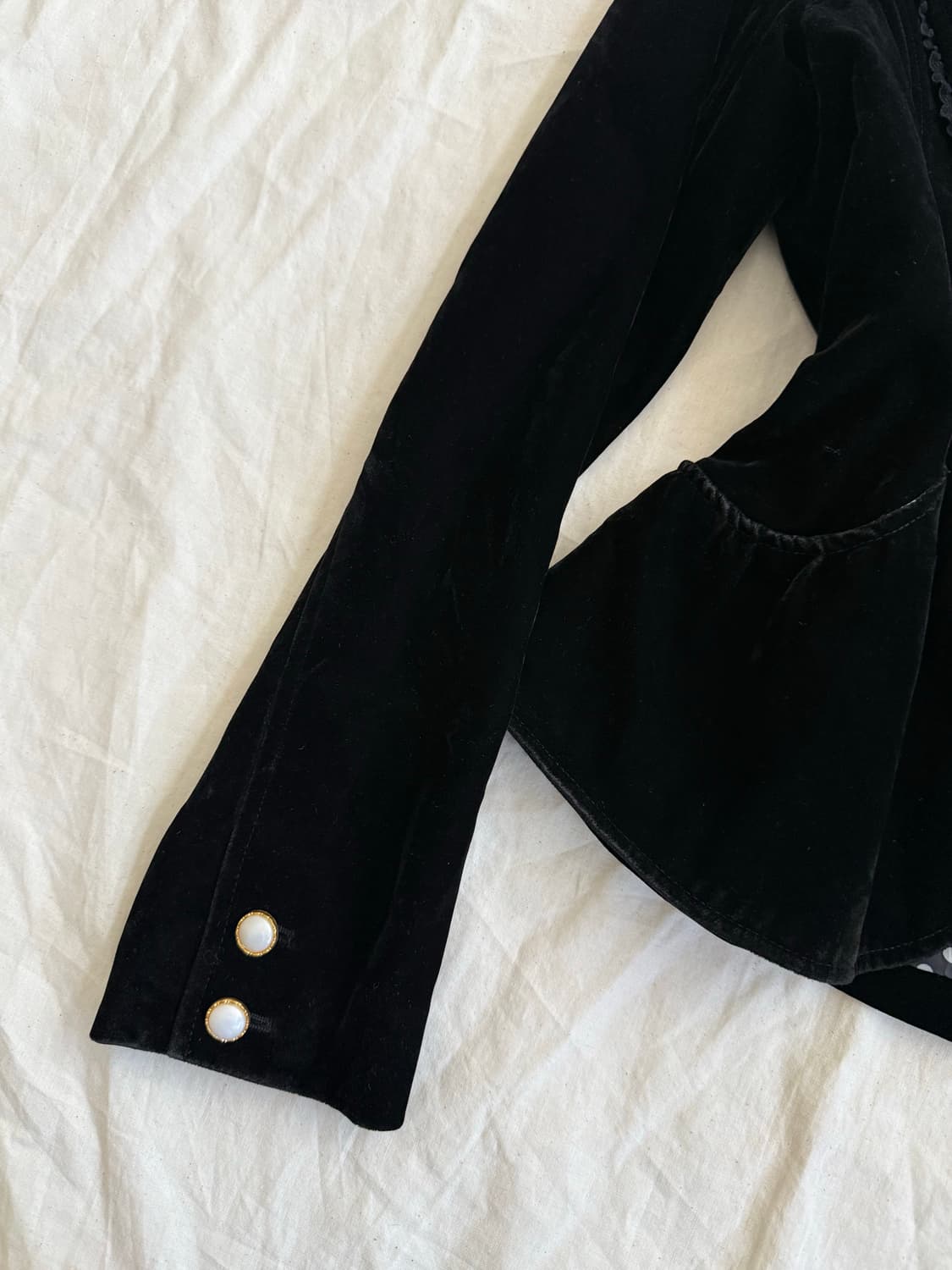 고스로리 공겜여주 벨벳 블랙 자켓 상품이미지3