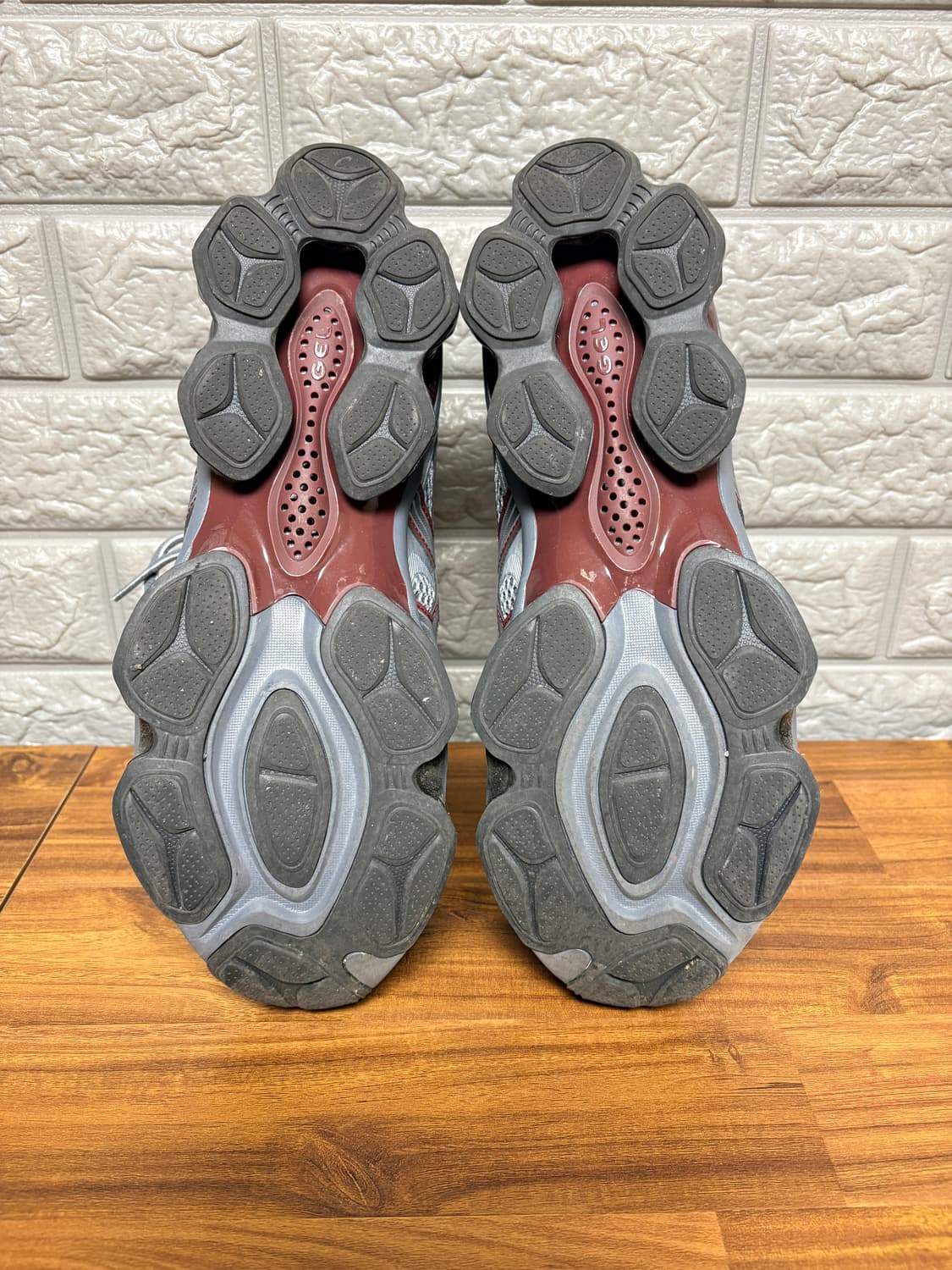 아식스 젤 퀀텀 키네틱 시트 락 다크 체리 275 상품이미지5