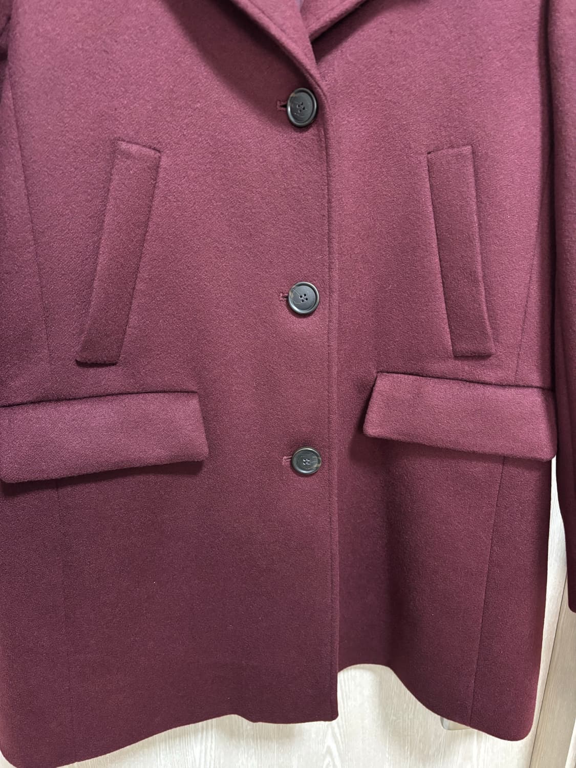 민트급)띠어리 여성 캐시미어 블렌드 4포켓 하프코트M/버건디 상품이미지4