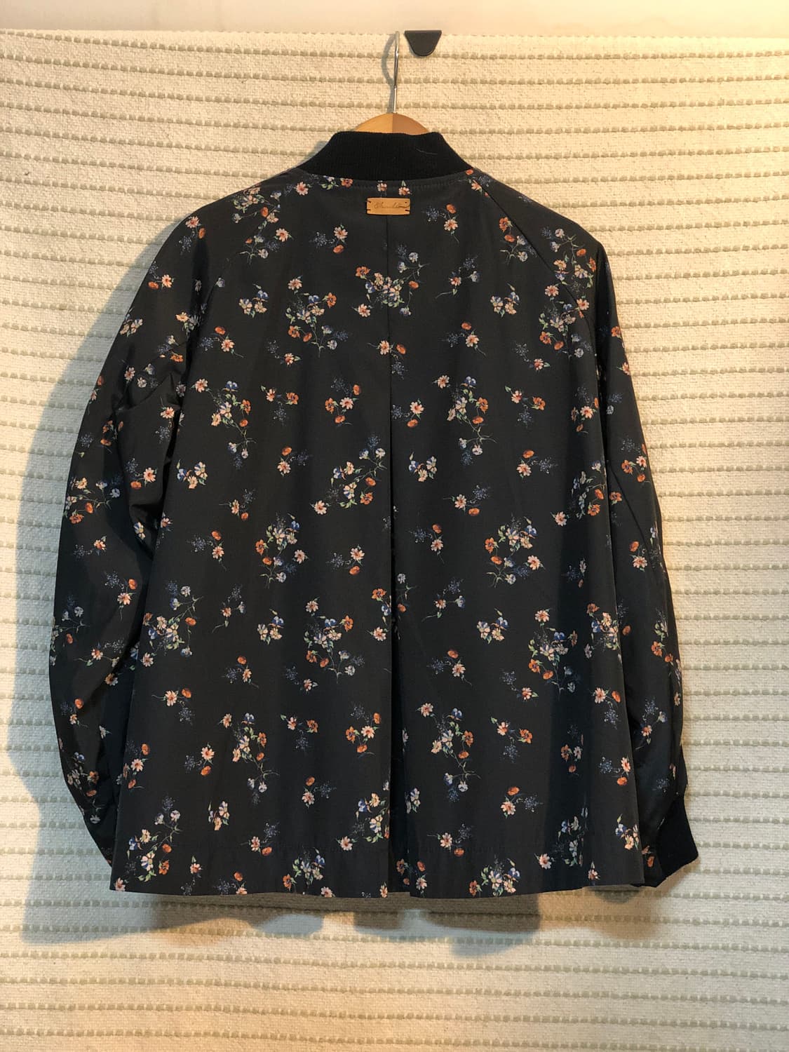 써스데이 아일랜드  네이비 플라워 패턴 블루종 S 상품이미지2