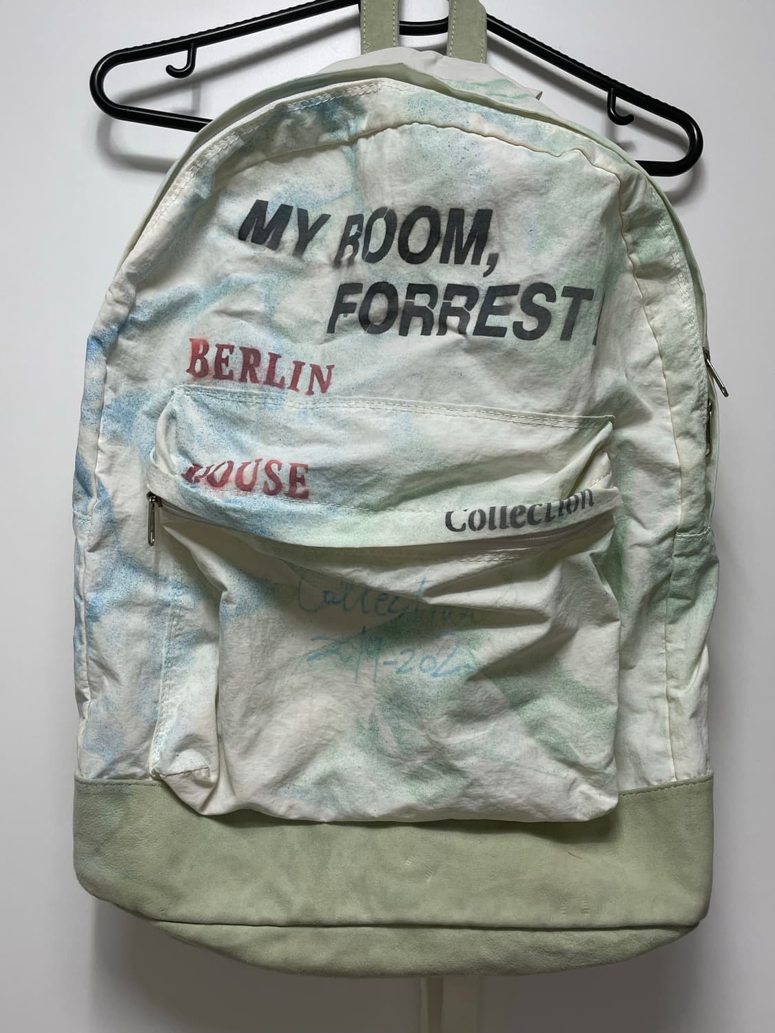 더뮤지엄비지터 스프레이 백팩 초기 디자인 상품이미지3