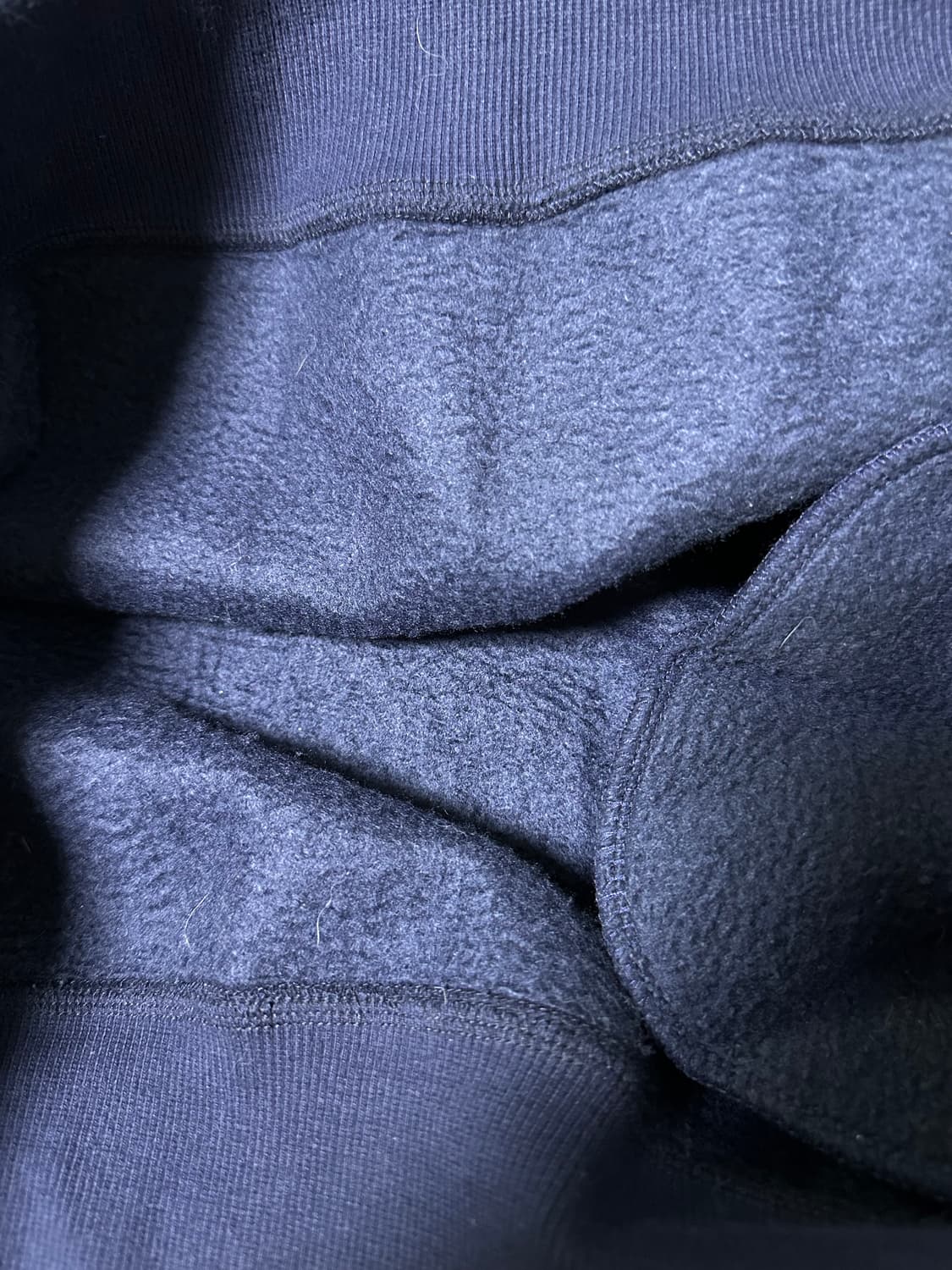 럭키슈에뜨 네이비 색상의 스웨트셔츠 상품이미지7