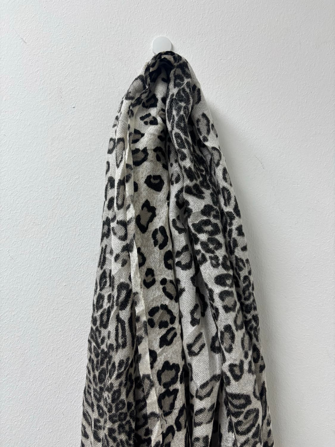 “Vintage” Leopard Scarf 상품이미지5