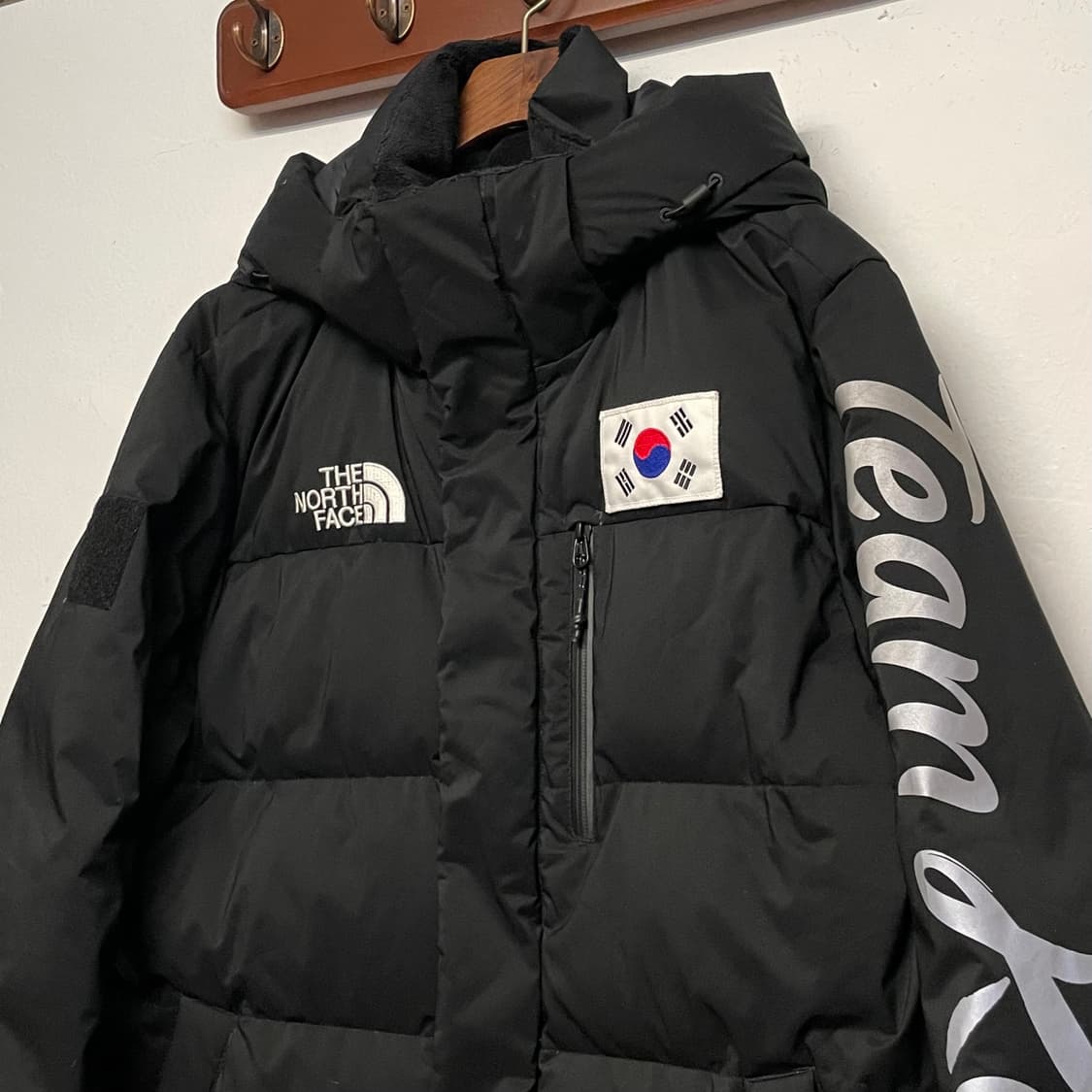 노스페이스 평창 올림픽 팀 코리아 덕 다운 숏 패딩   상품이미지2