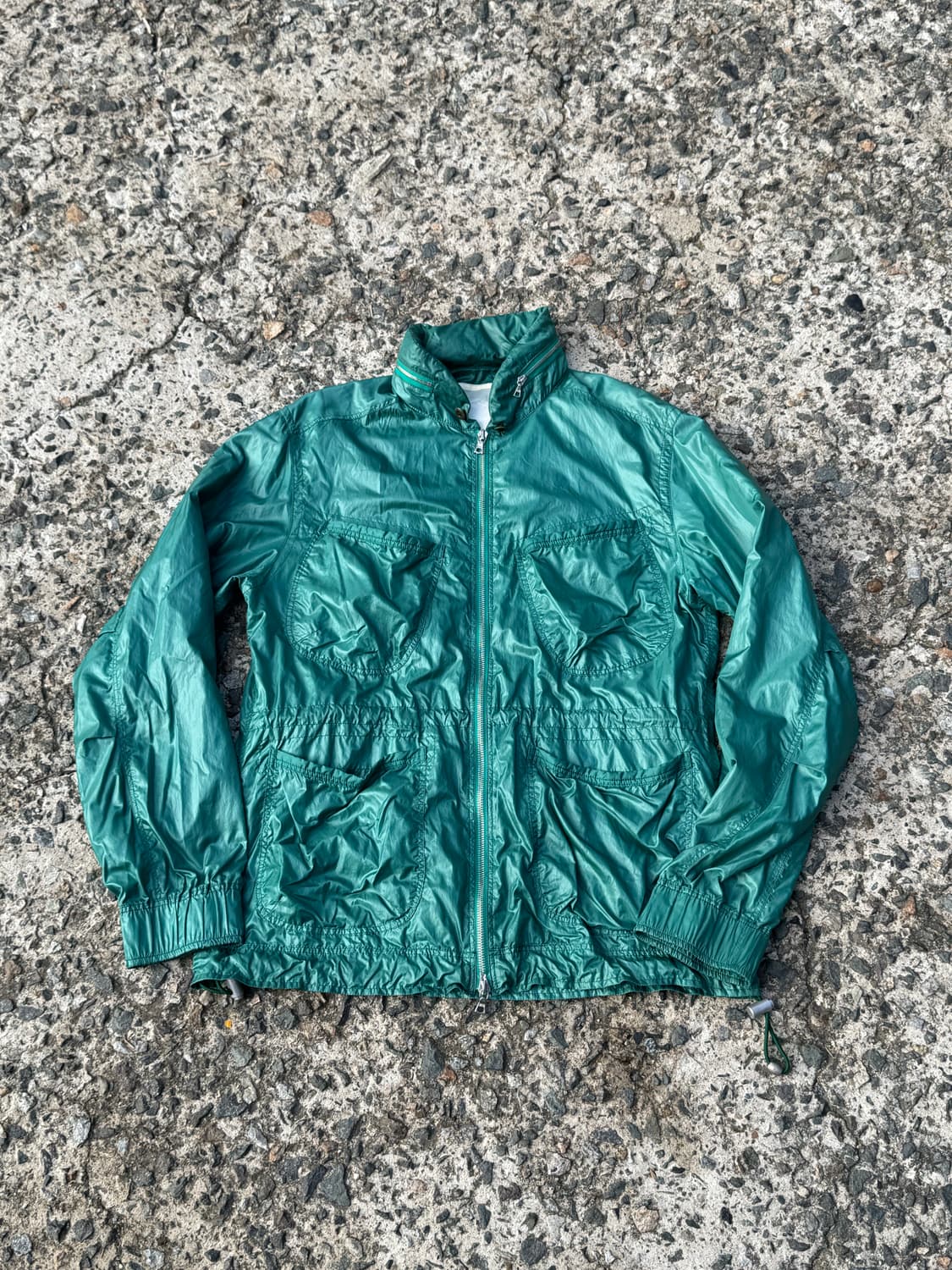 사스콰치패브릭스 자수 바람막이 상품이미지1