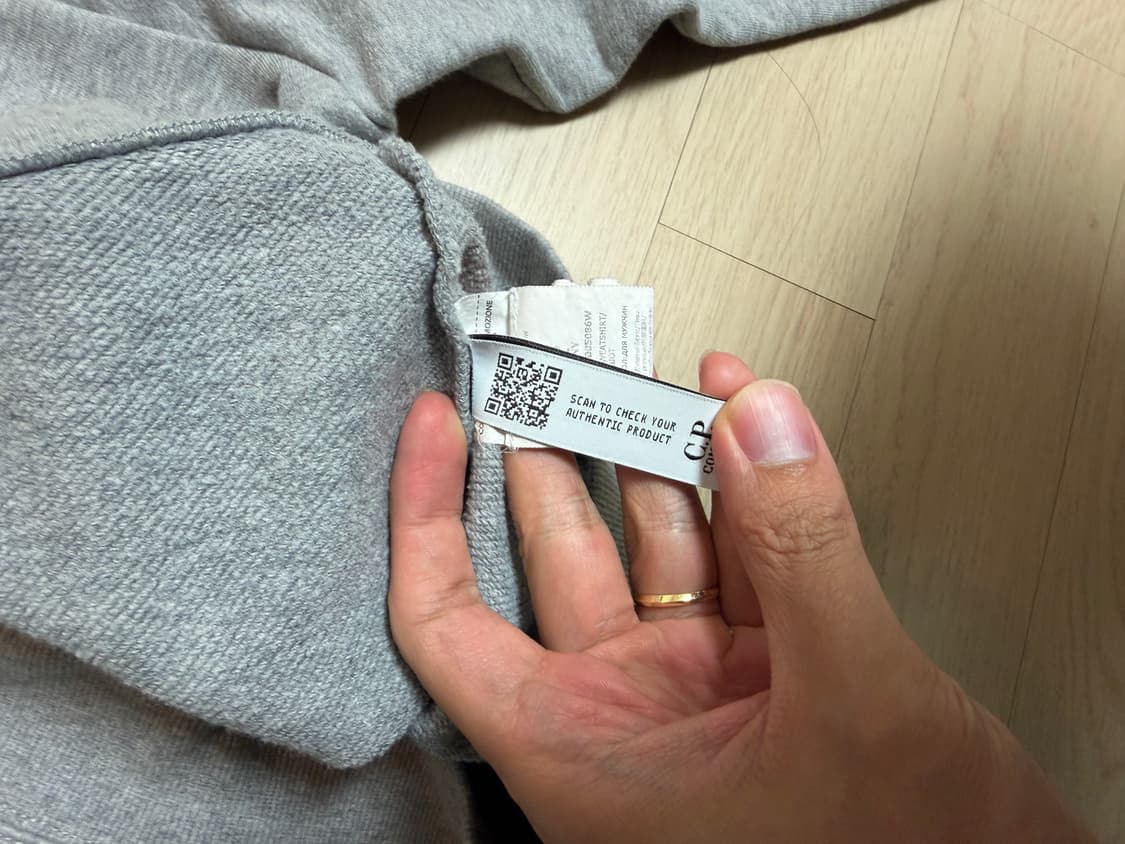 CP company 맨투맨 그레이 22FW 상품이미지4