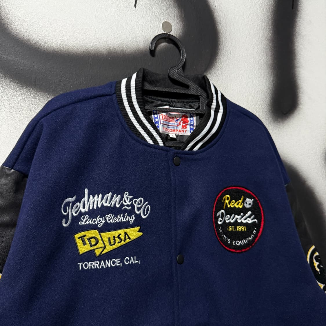 테드컴퍼니 올드스쿨 풀 패치 페이크 레더 암 바시티 자켓 상품이미지3