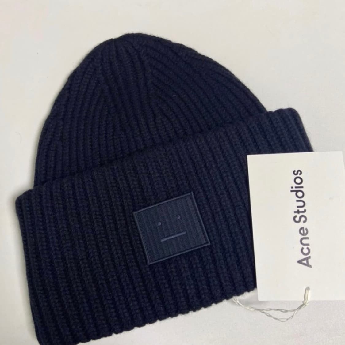 아크네스튜디오 비니 상품이미지1